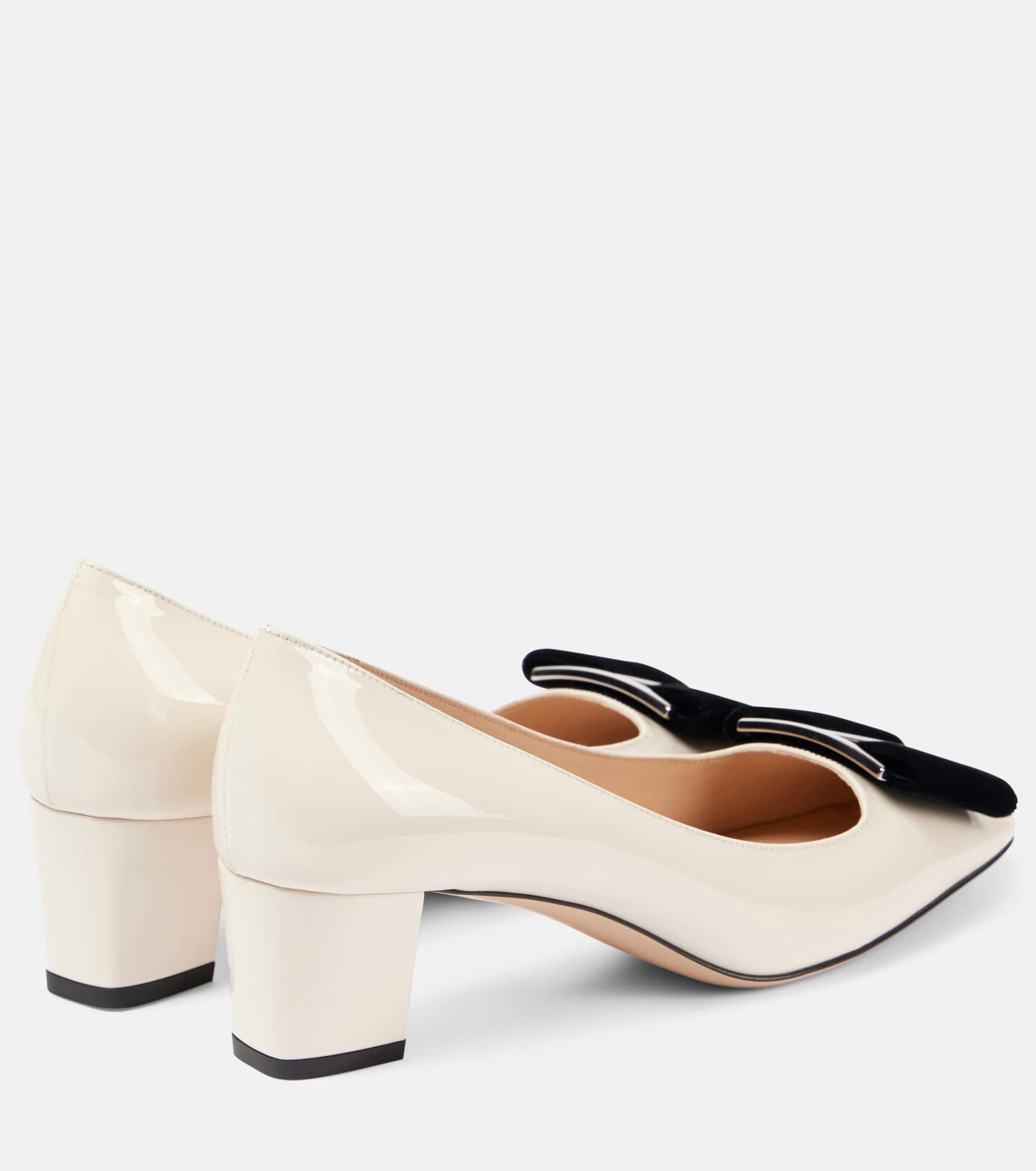 Audrey 55 bow-detail patent leather pumps - 2
