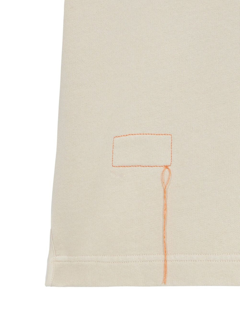 Grand V-neck pocket T-shirt 6