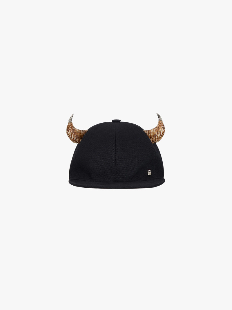 CAP IN CANVAS WITH HORNS 1