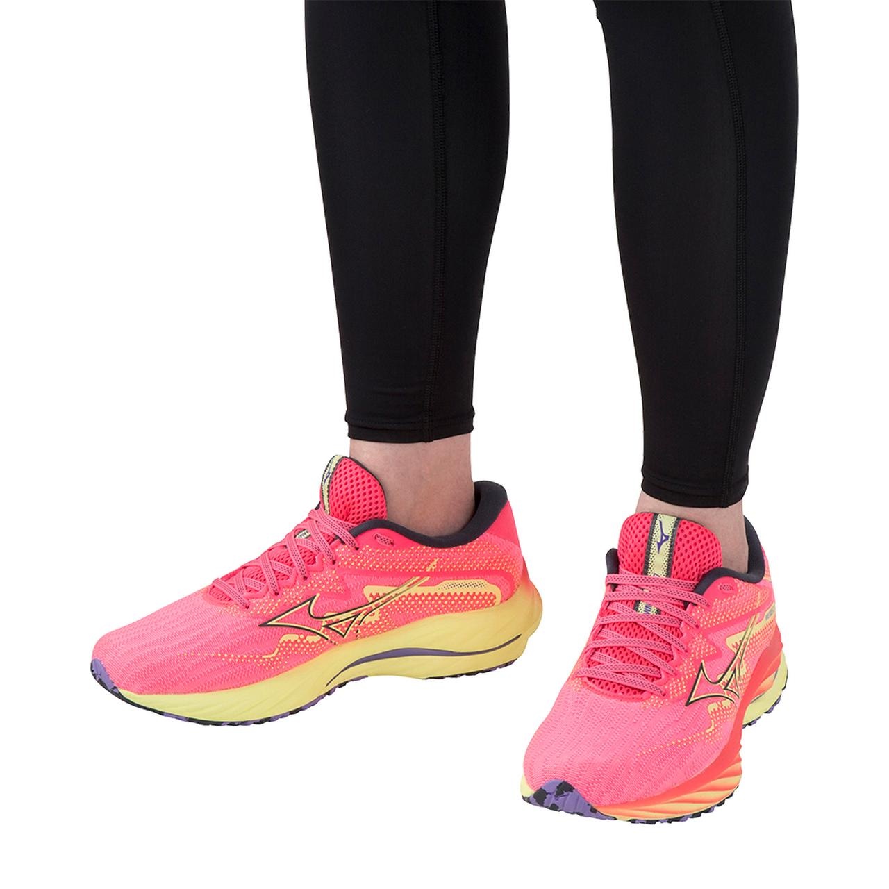Women's Wave Rider 27 Running Shoe - 10
