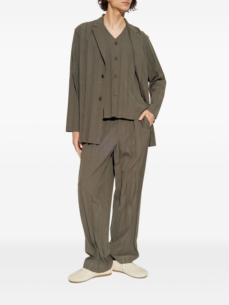 ISSEY MIYAKE buttoned blazer outlook