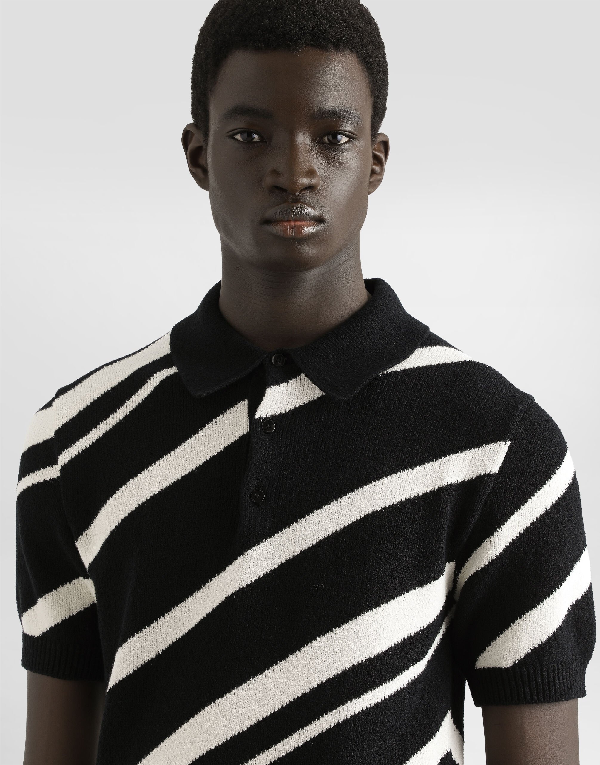 Short-sleeved cotton polo-shirt with striped inlay - 4