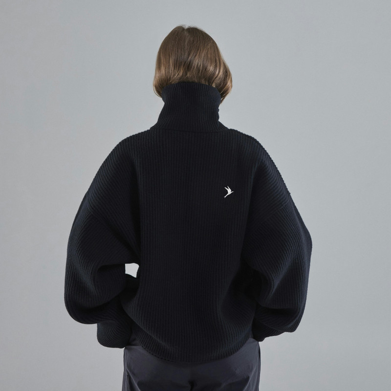 Vonarstræti Zipped Wool Sweater (Unisex) 10