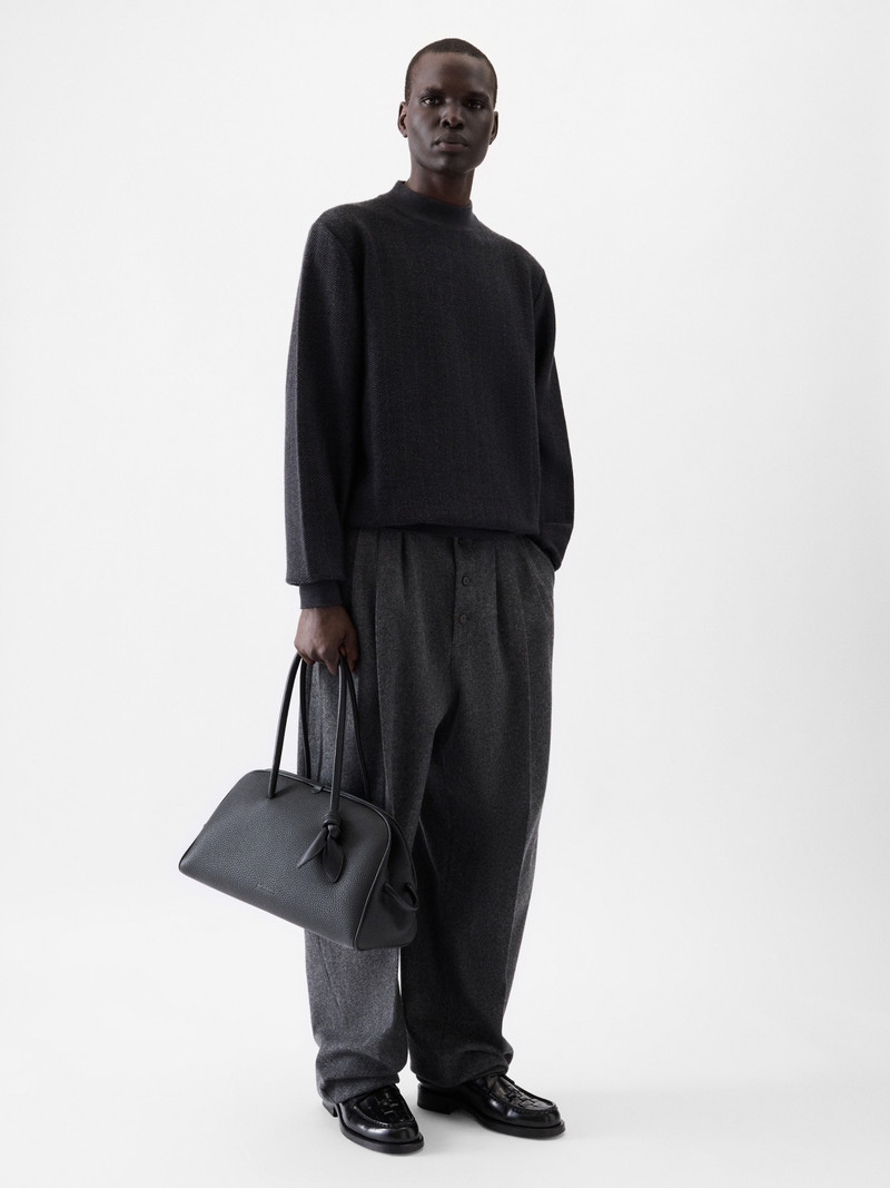 JACQUEMUS The Gio knit outlook