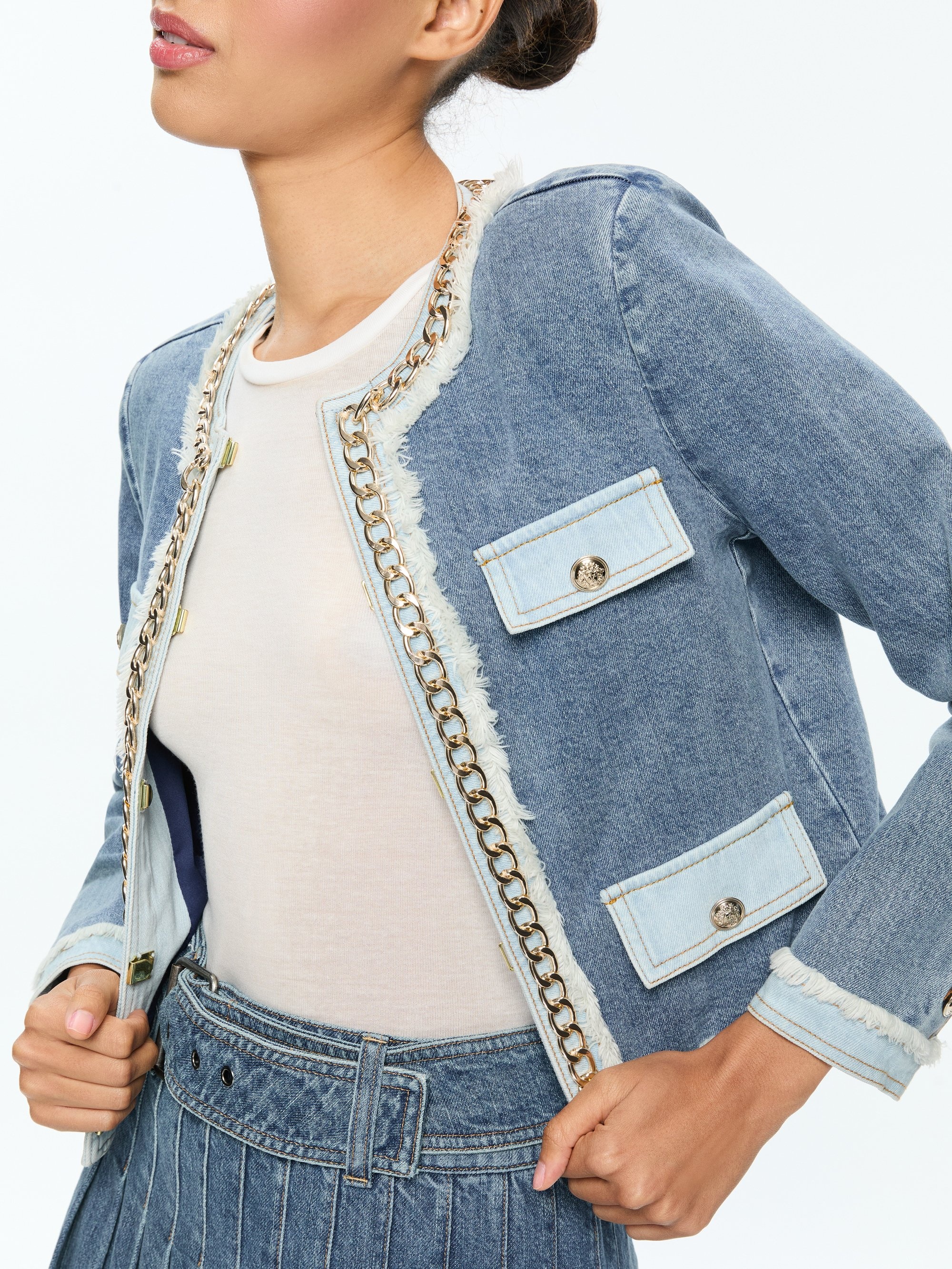 LANDON CROPPED JACKET WITH GOLD CHAIN - 5
