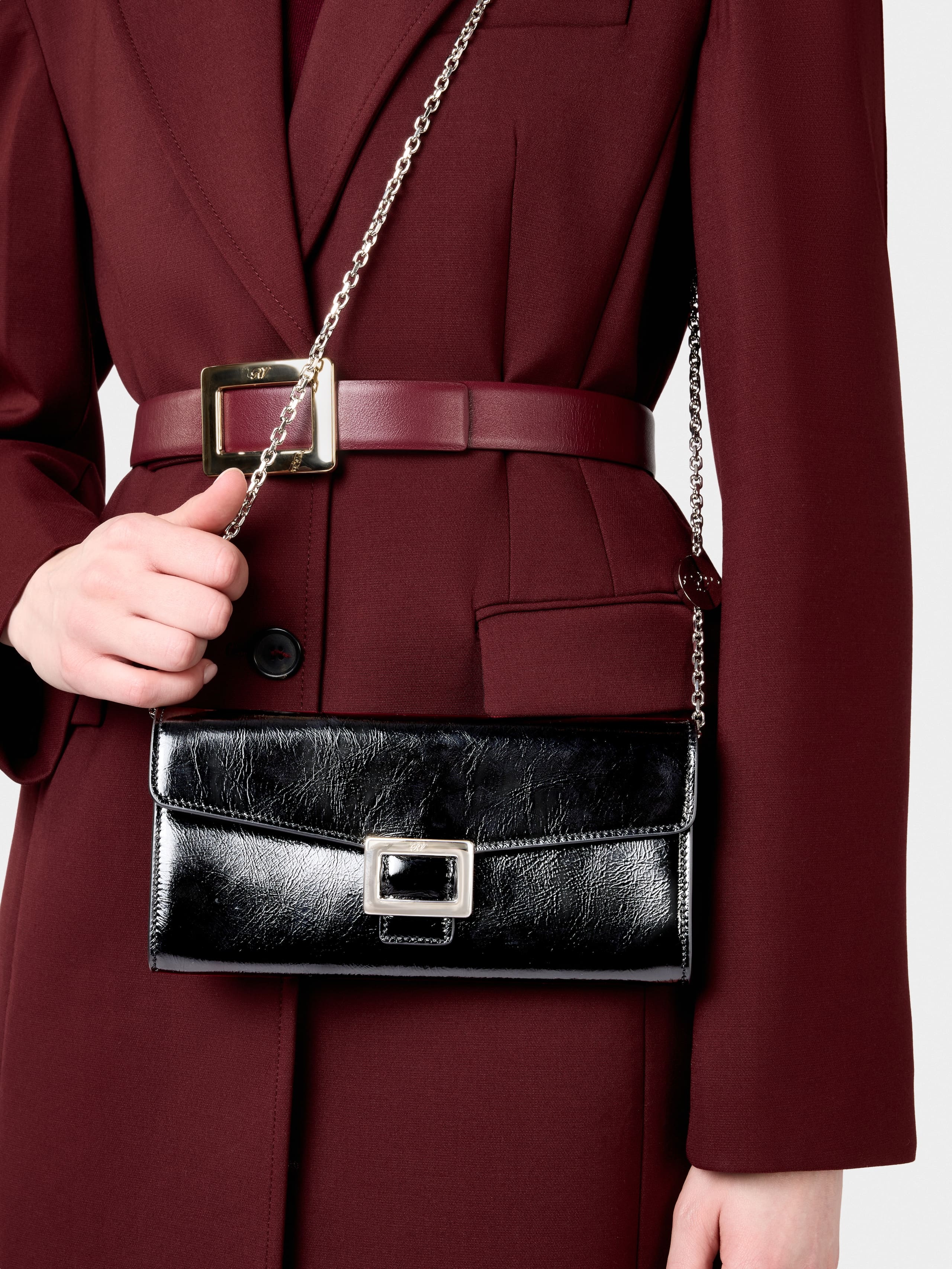 Belle Vivier Wallet on chain in patent leather - 7