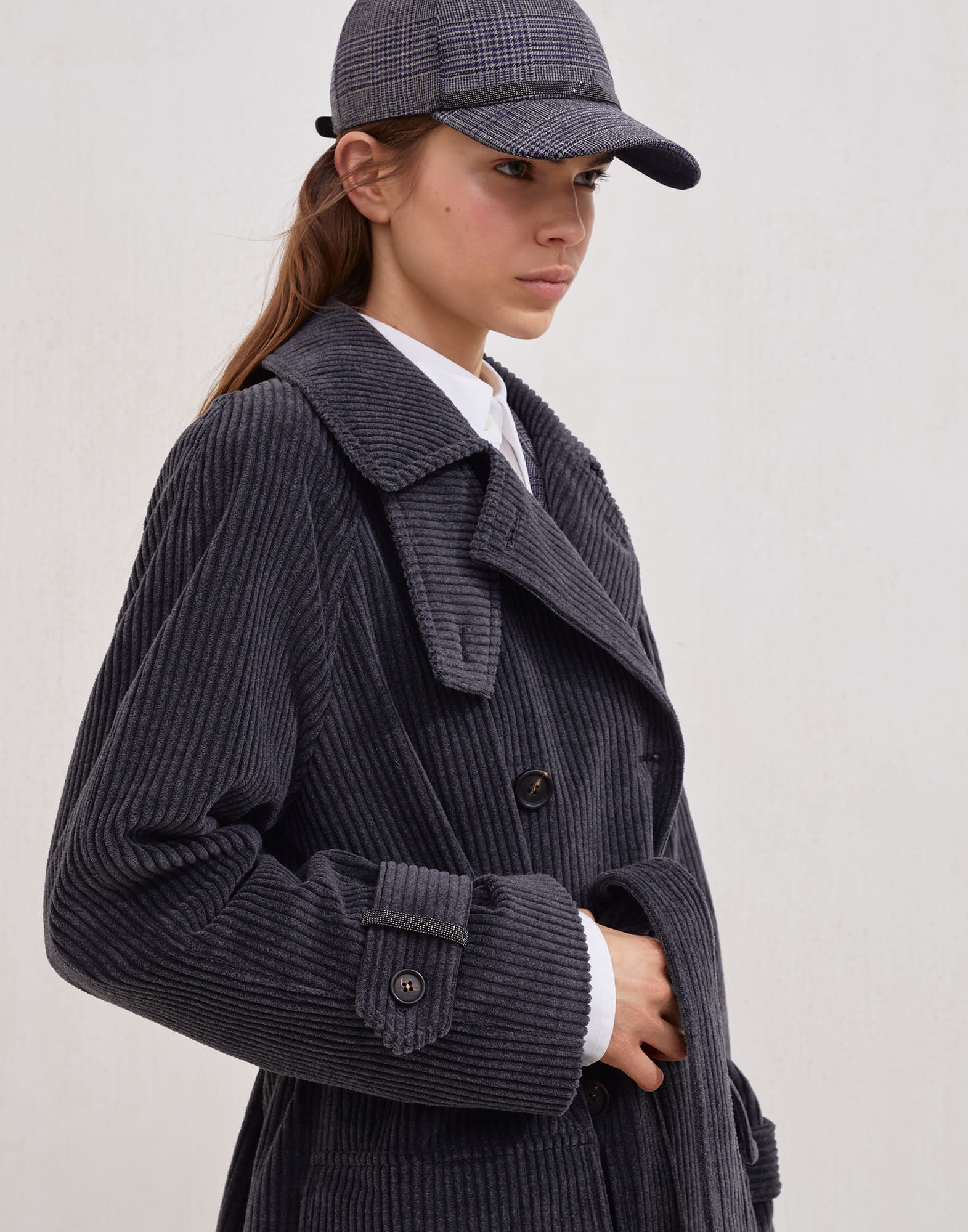 Cotton and cashmere wide rib corduroy trench with shiny cuff details - 3