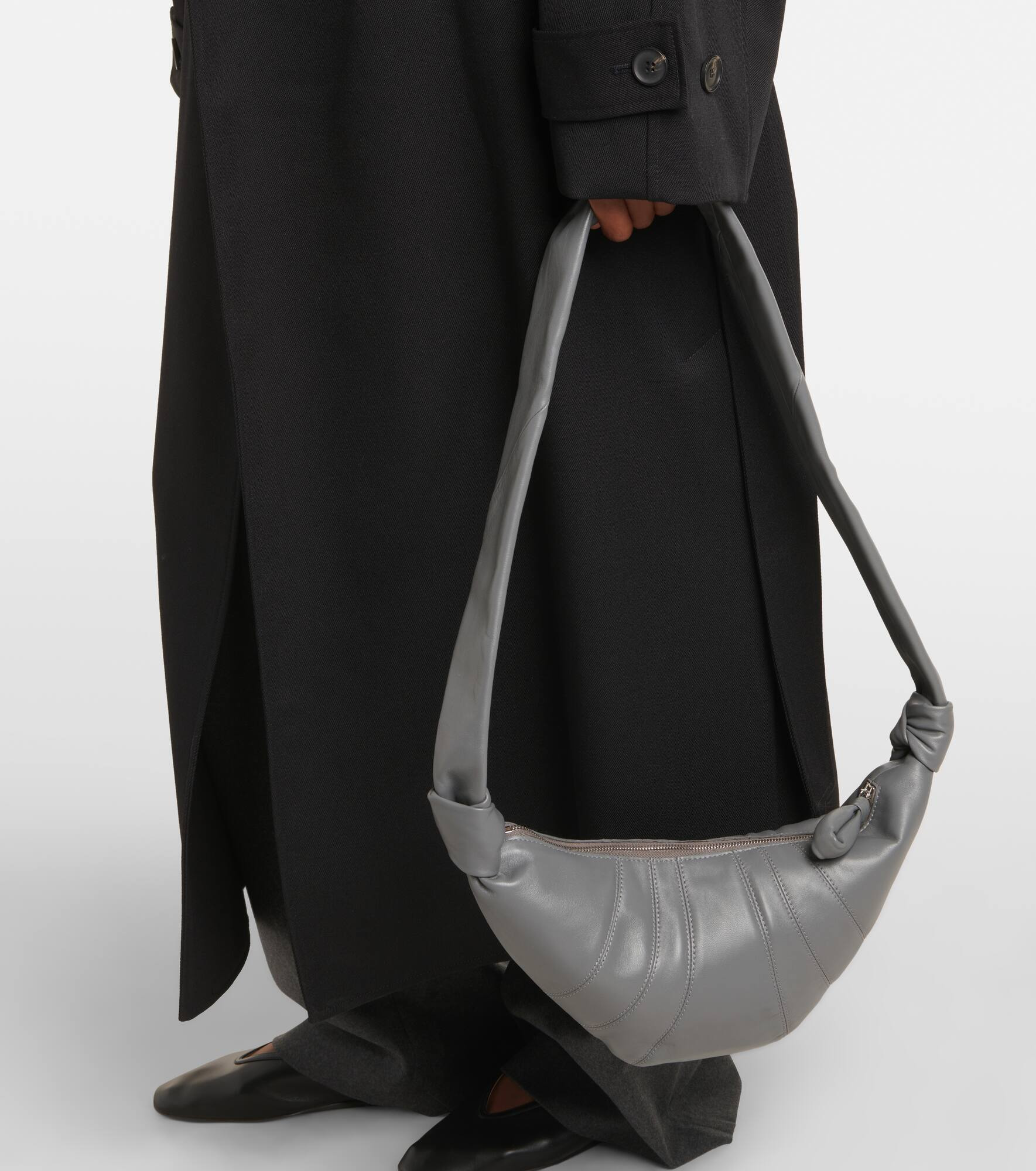 Croissant Small leather shoulder bag - 6