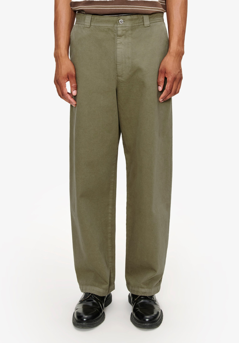 DAN CHINOS 4
