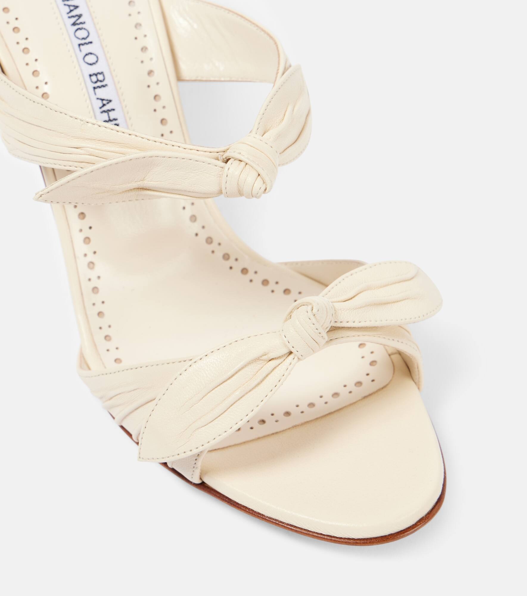 上品★ MANOLO BLAHNIK Lollo 70 bow-detail leather sandals Lollo 70 bow-detail leather sandals in beige - Manolo