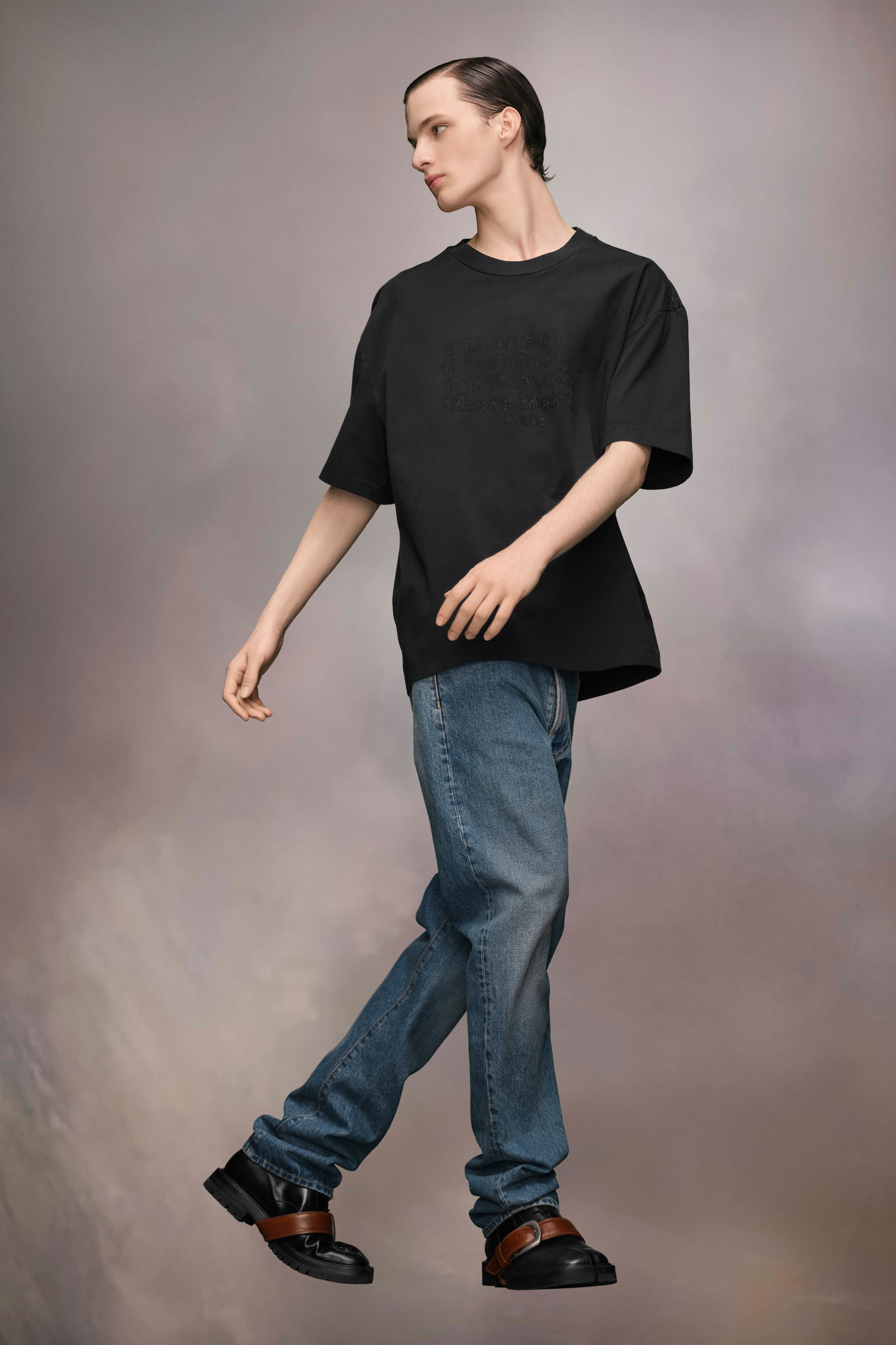 Embroidered Logo T-Shirt - 3