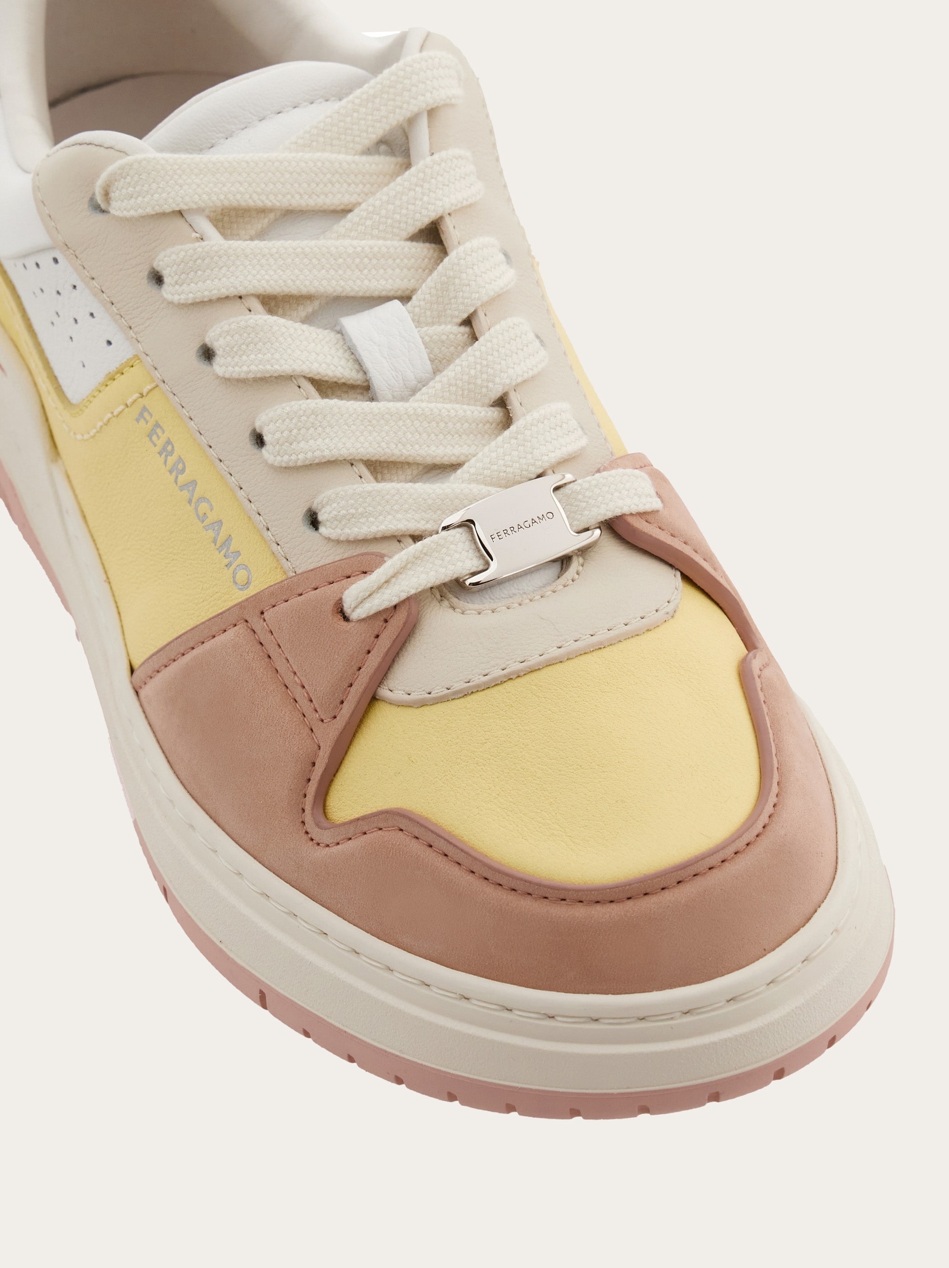 Sneaker with embossed details - 7