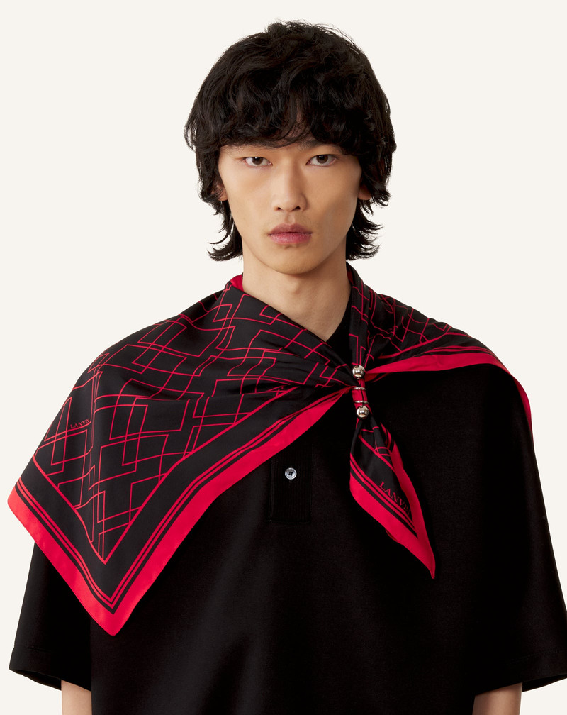 GRAPHIC DIAMOND MOTIF TOP WITH JEWELRY FASTENER 6