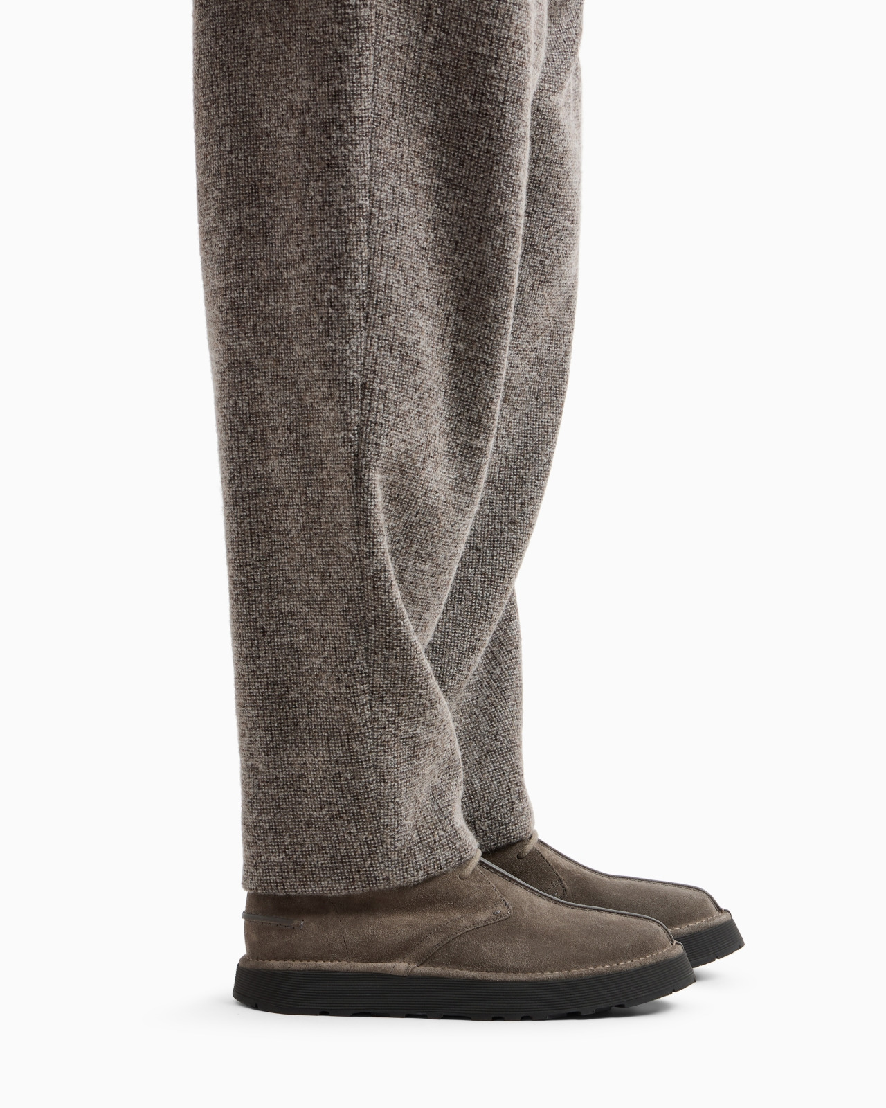 SUEDE CHUKKA BOOTS - 8