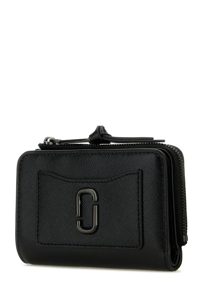 Marc Jacobs Black leather Utility Snapshot DTM Slim wallet outlook