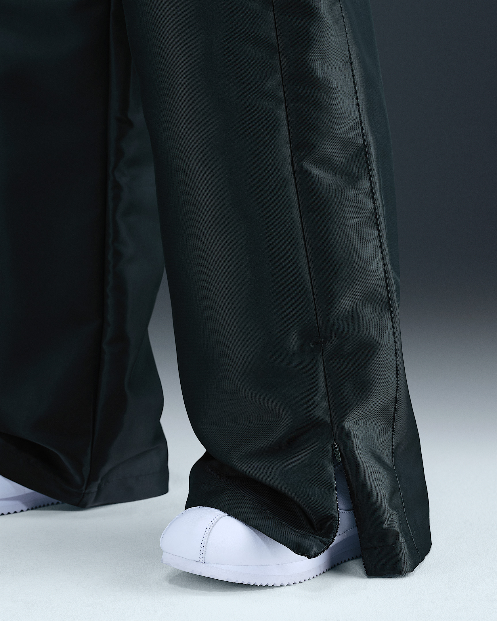 Nike Sportswear Windrunner Women's Shine Pants - 6