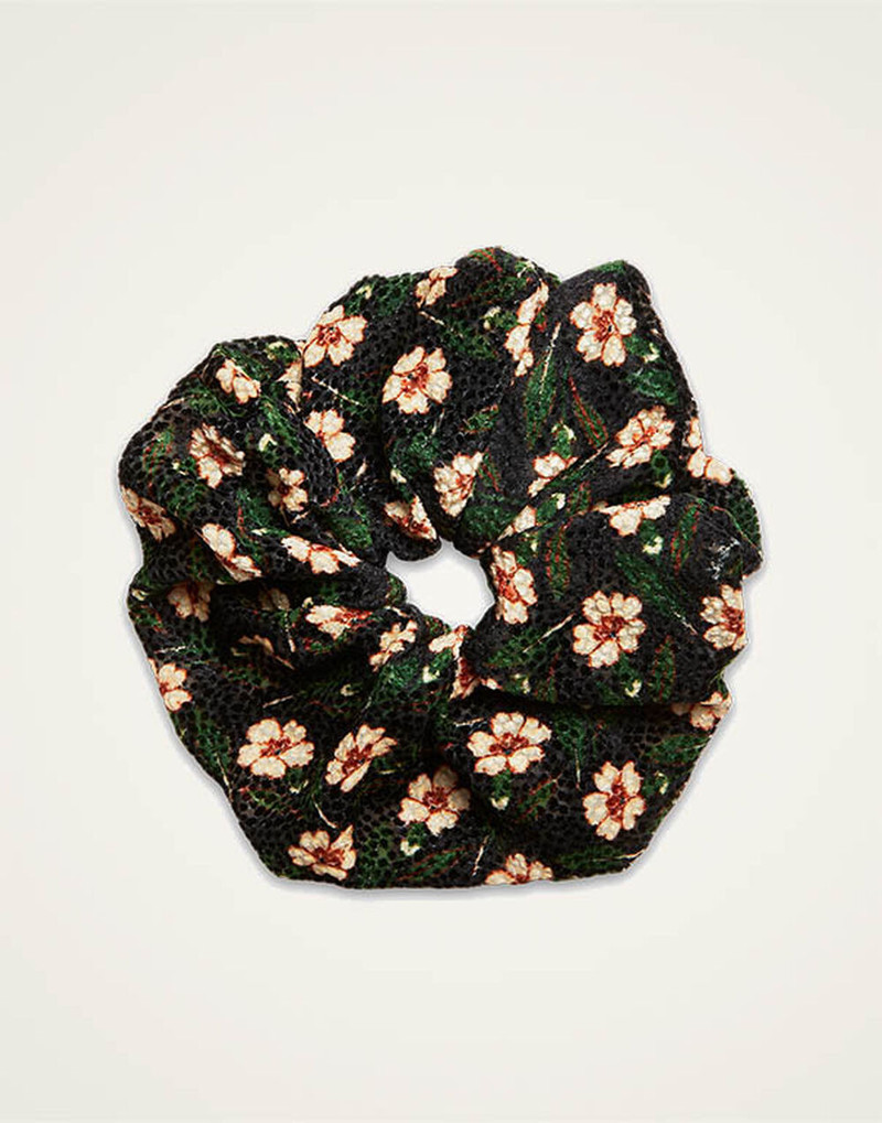 Giga Scrunchie 1