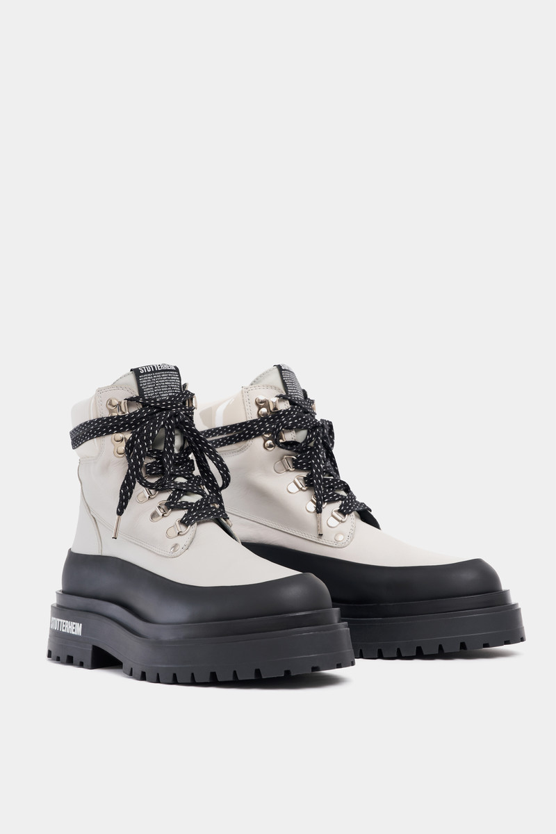 Stutterheim Road Walker Leather Ivory outlook