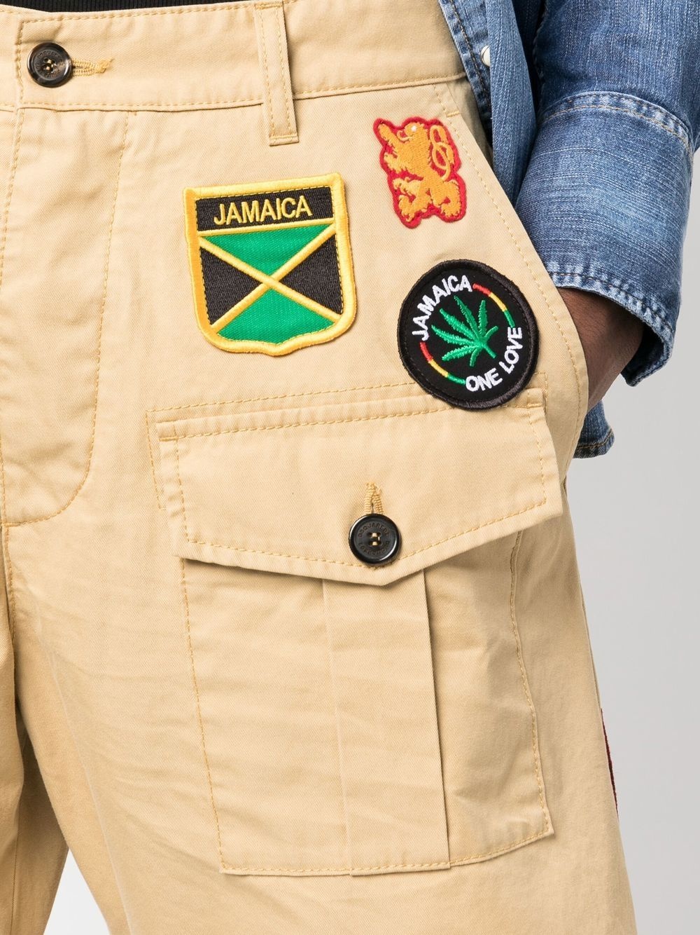 patch-detail cargo shorts - 5