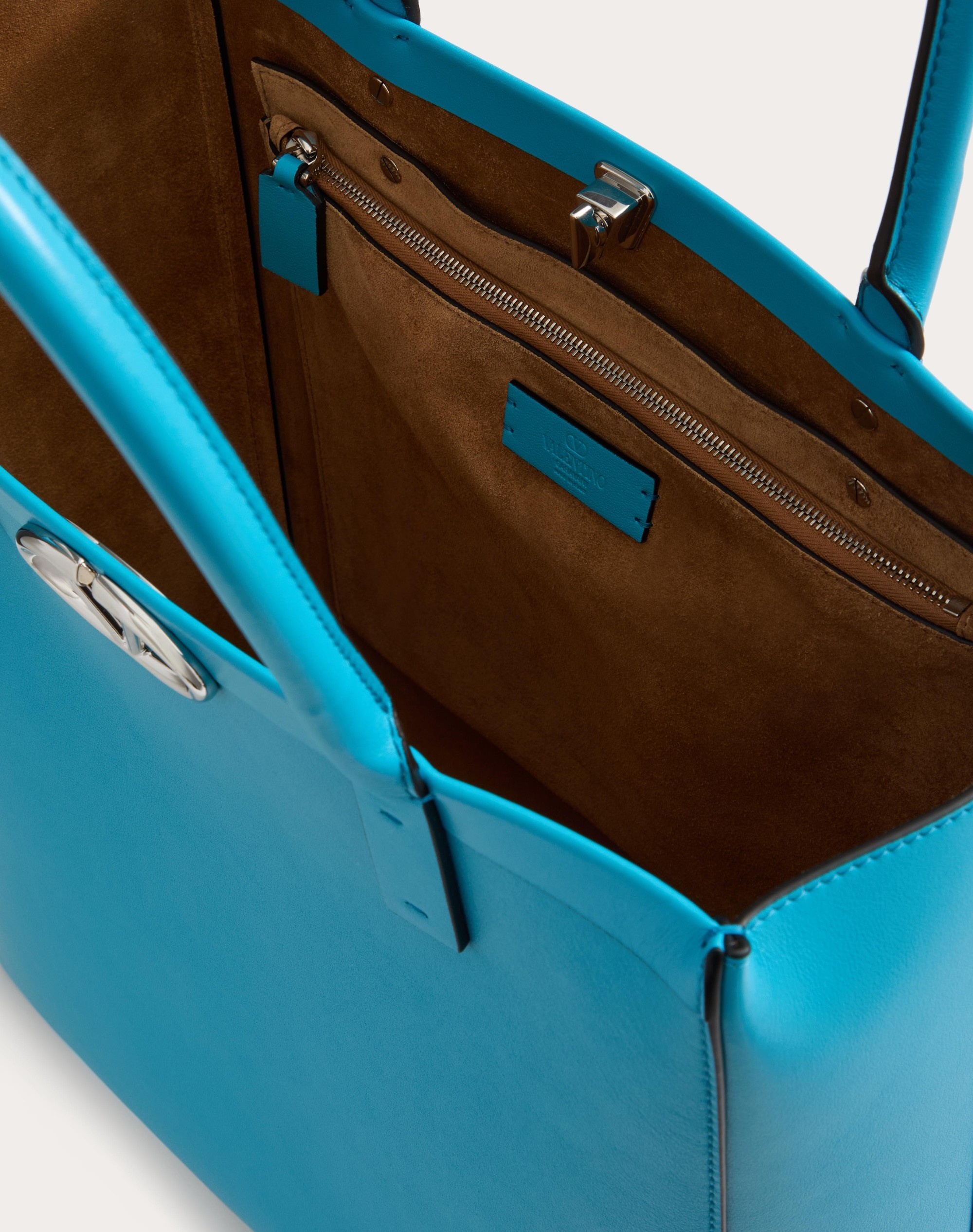 MEDIUM VLOGO LOCKER LEATHER SHOPPING BAG - 6