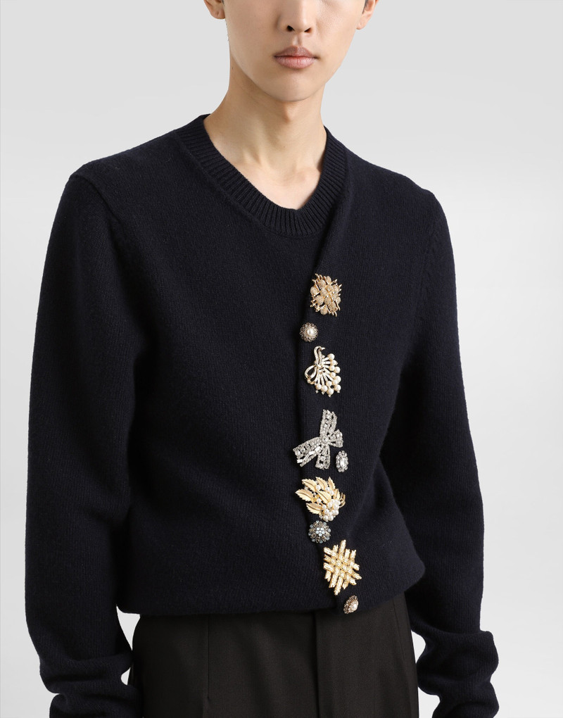 Wool round-neck sweater with bejeweled buttons 4