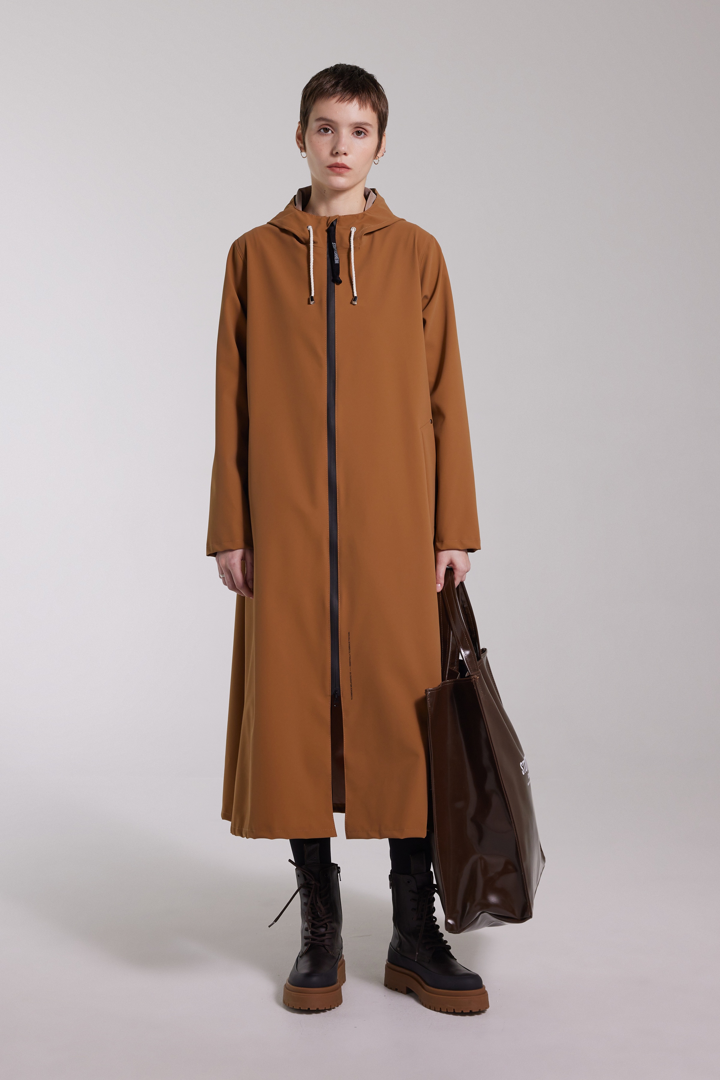 Mosebacke Long Lightweight Matte Zip Raincoat Cognac - 3