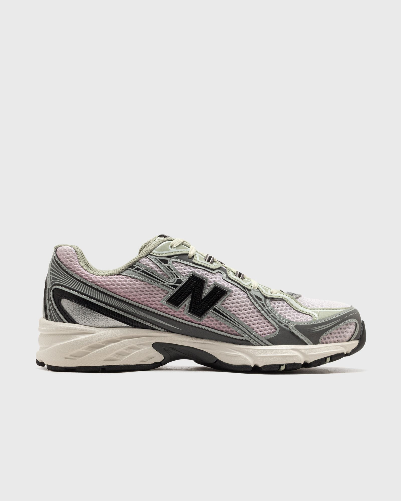 740 - 3