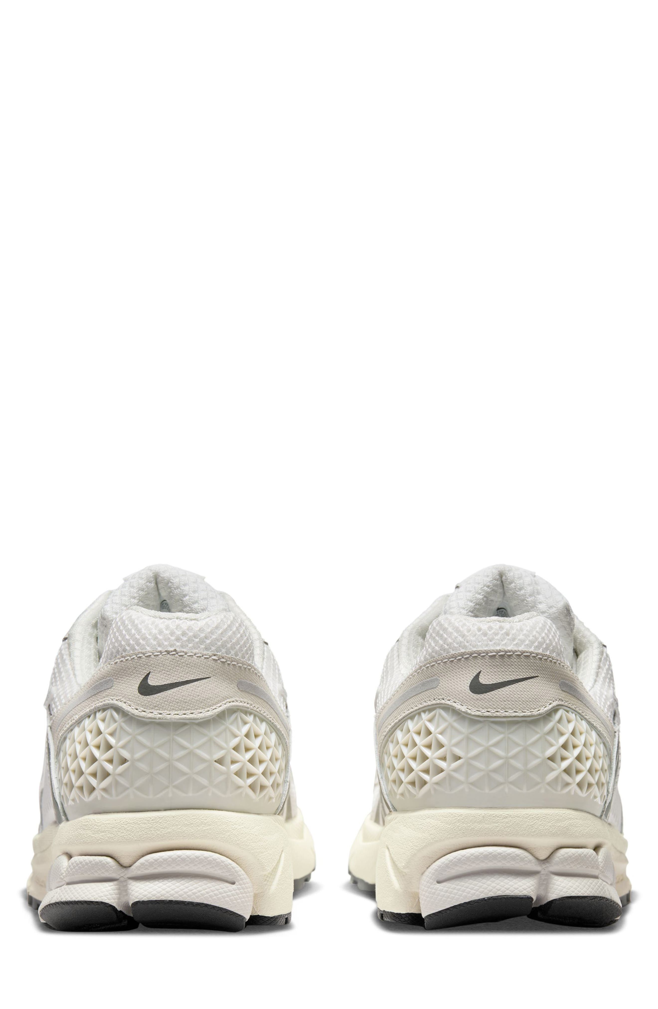 Nike Zoom Vomero 5 Sneaker in 007 Plttnt/ptndst at Nordstrom - 5
