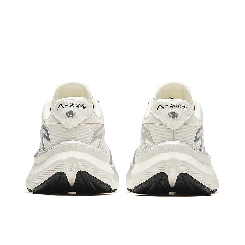(WMNS) ANTA Running Shoes 'White Silver Black' 922345588-1 - 3