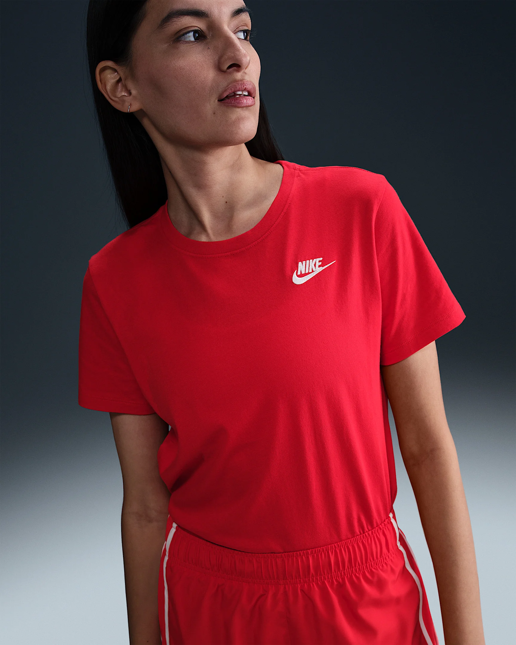 Nike Sportswear Club Essentials Women's T-Shirt - 1
