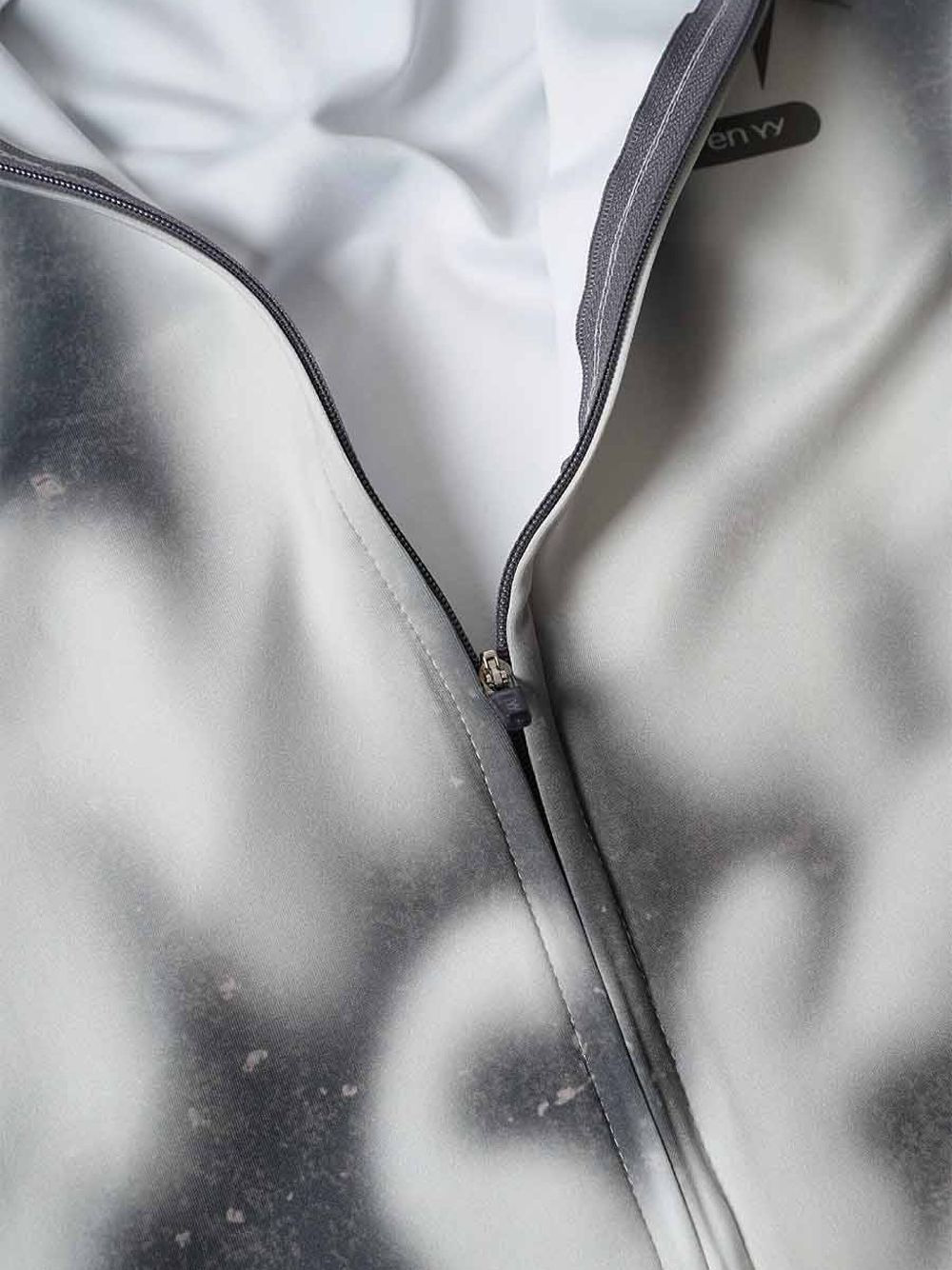 zip-up jacket - 3