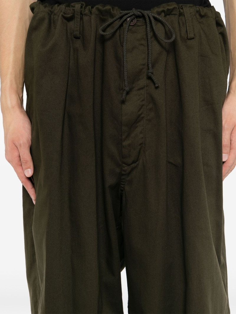 loose-fit trousers 5