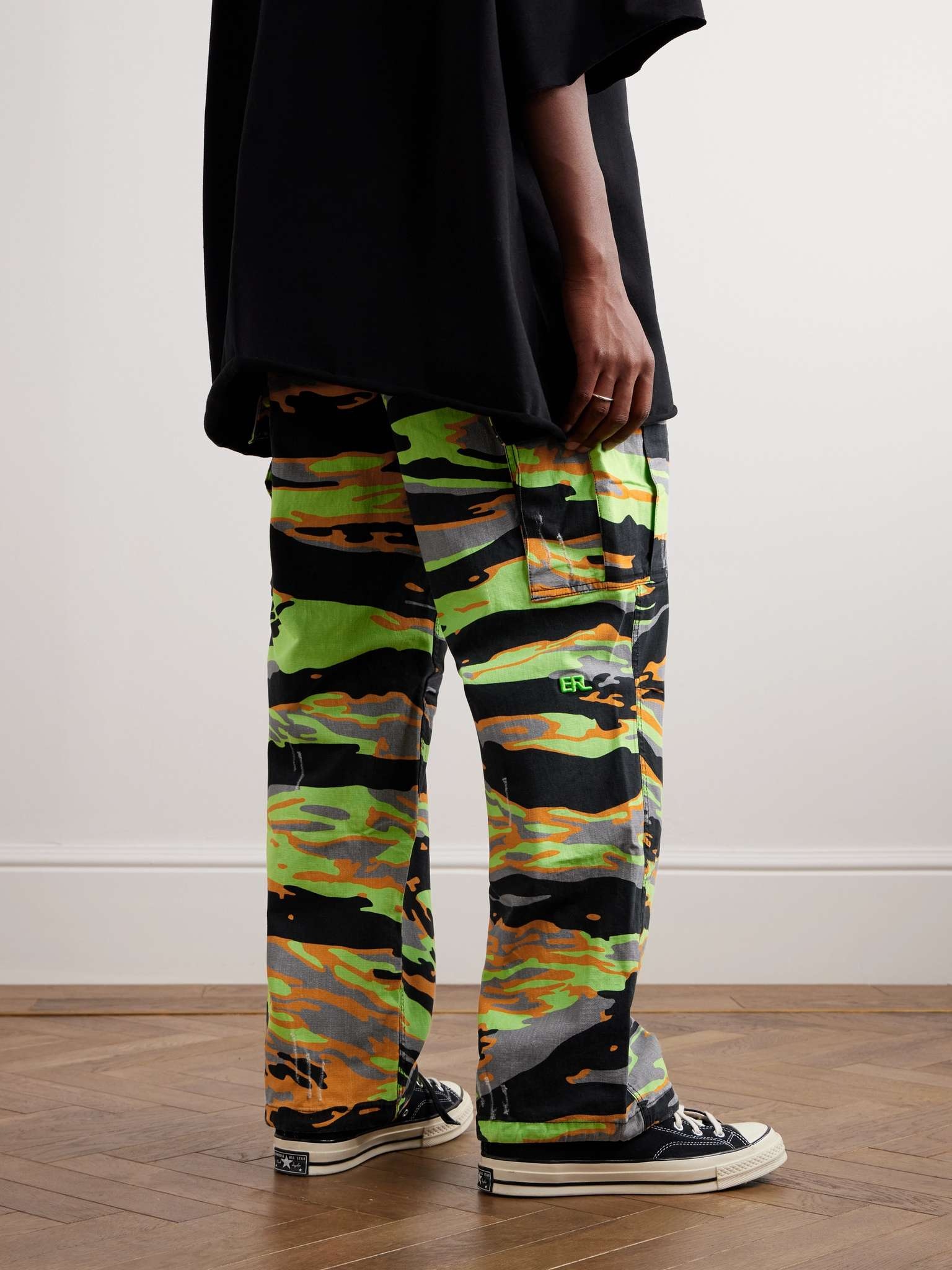 Wide-Leg Camouflage-Print Denim Cargo Trousers - 4