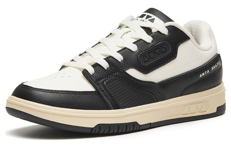 (WMNS) ANTA Lifestyle Low 'Black White' 122248026-1 - 3