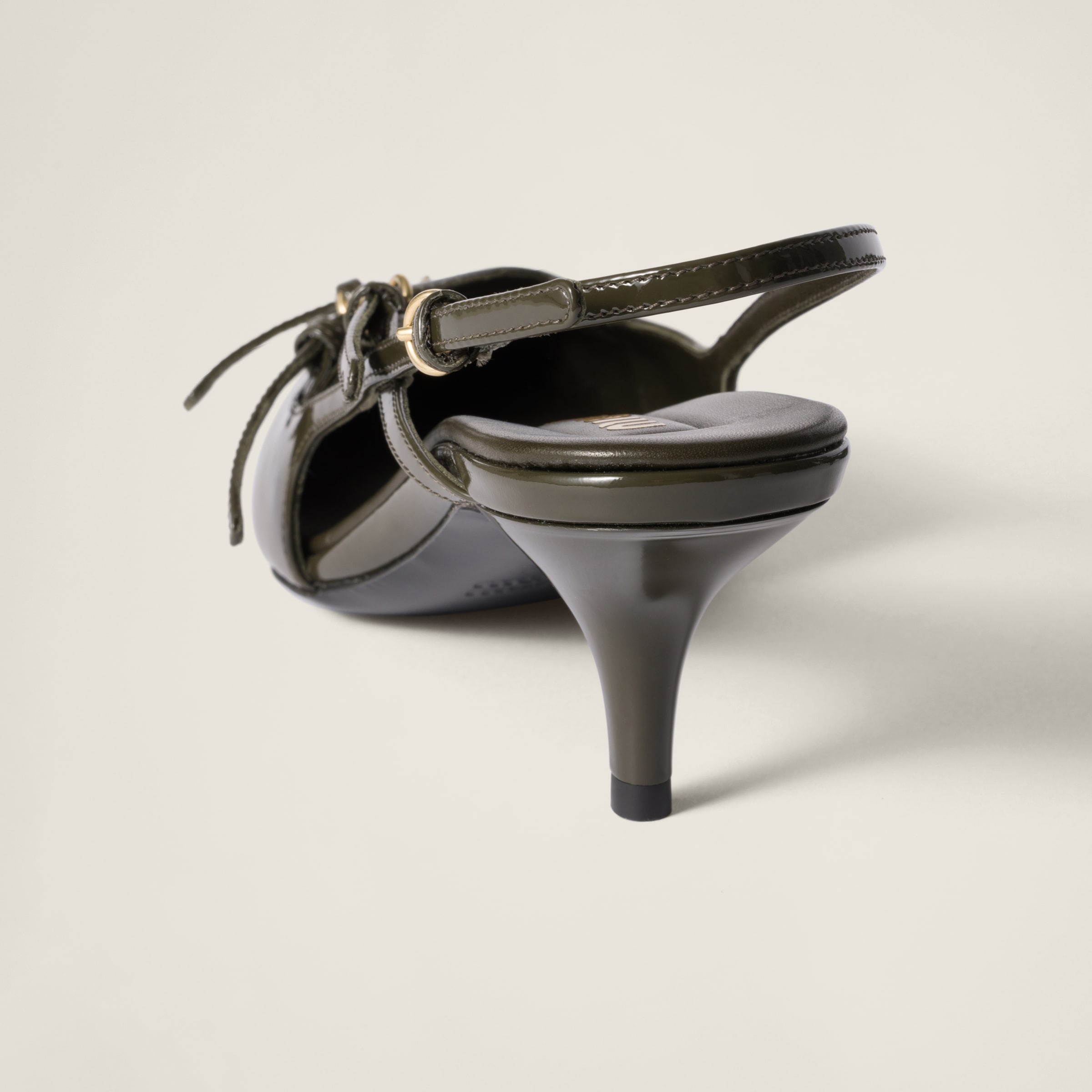 Patent leather slingbacks with buckles - 3