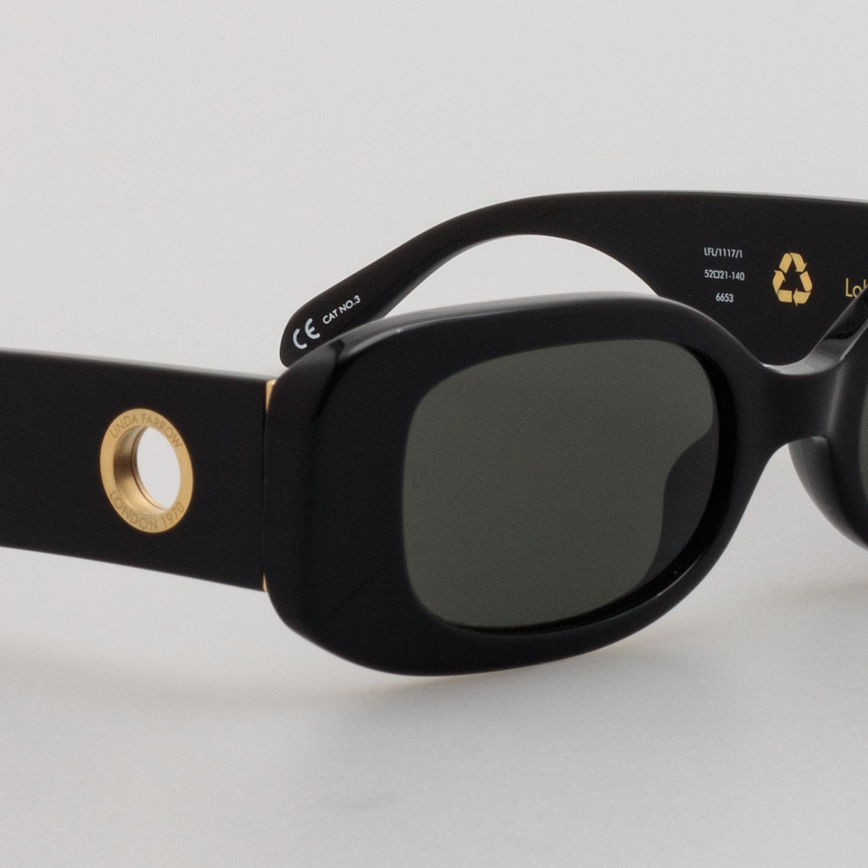THE LOLA | RECTANGULAR SUNGLASSES IN BLACK (C1) - 4