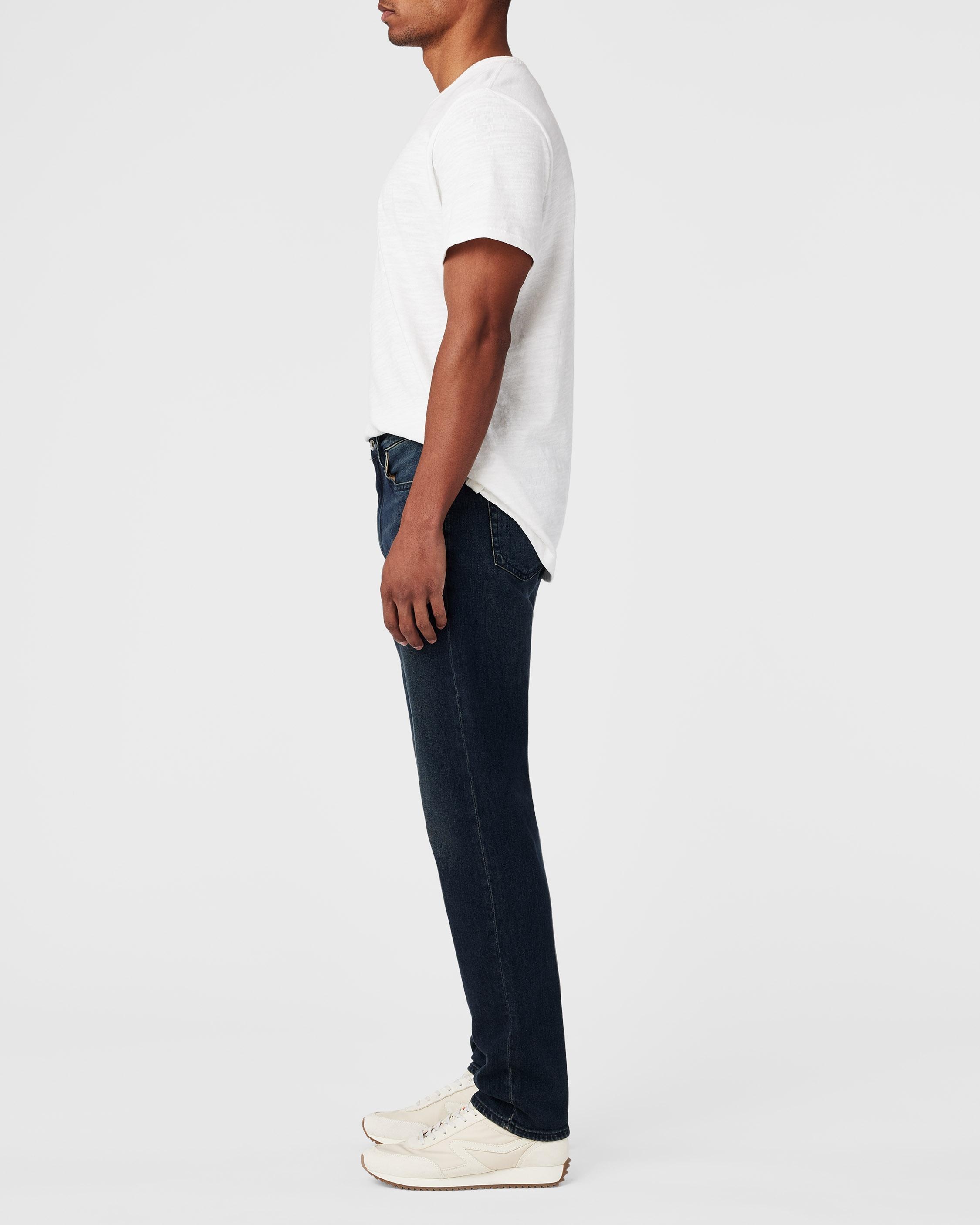 Fit 3 - Castor
Athletic Fit Authentic Stretch Mid Indigo Jean - 2