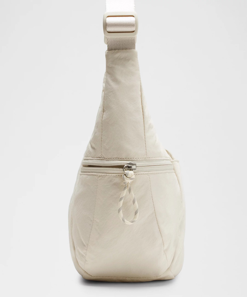 Slouchy Sling Bag 6L 4
