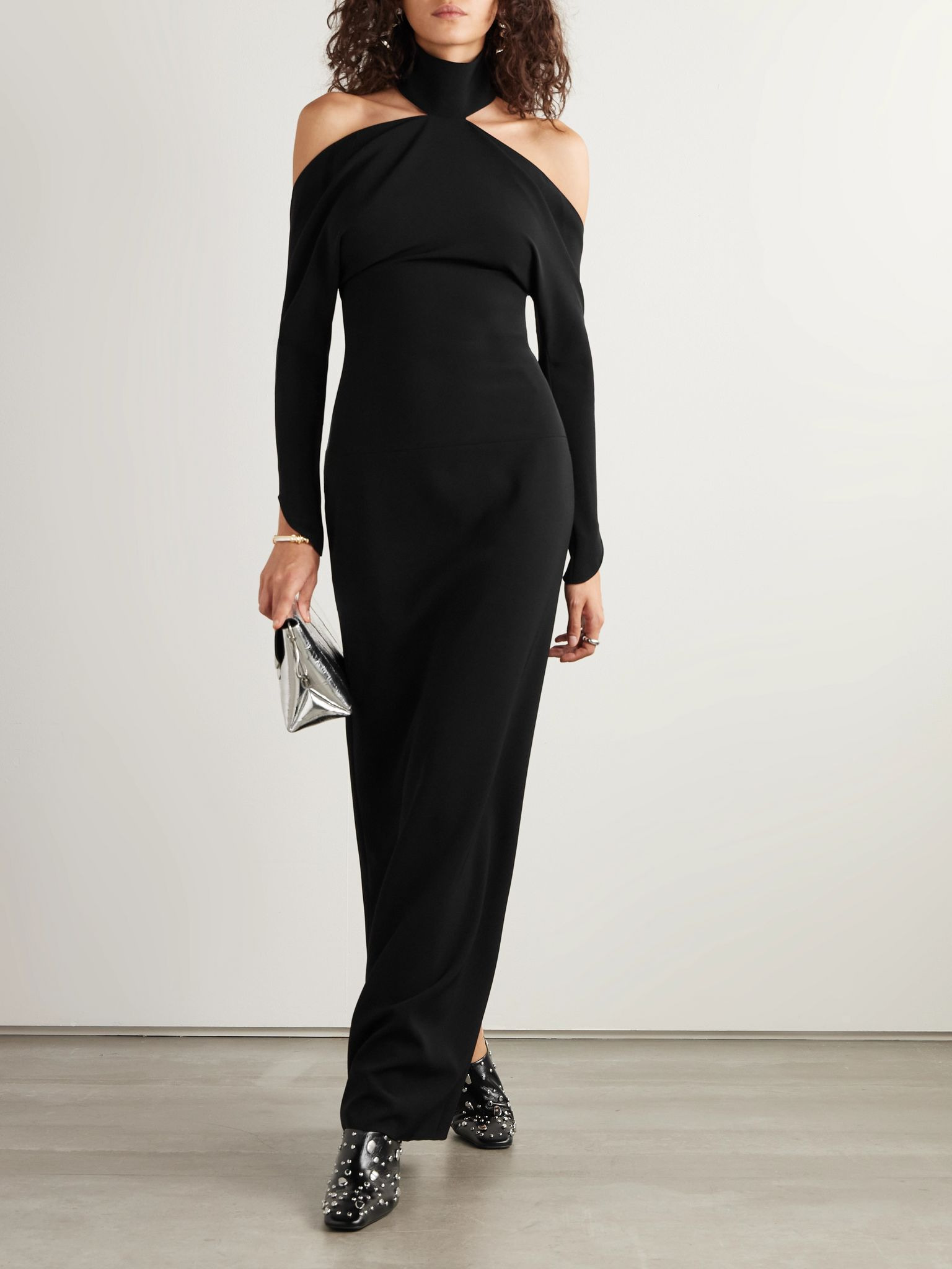 Circle cold-shoulder crepe halterneck gown Black - 2