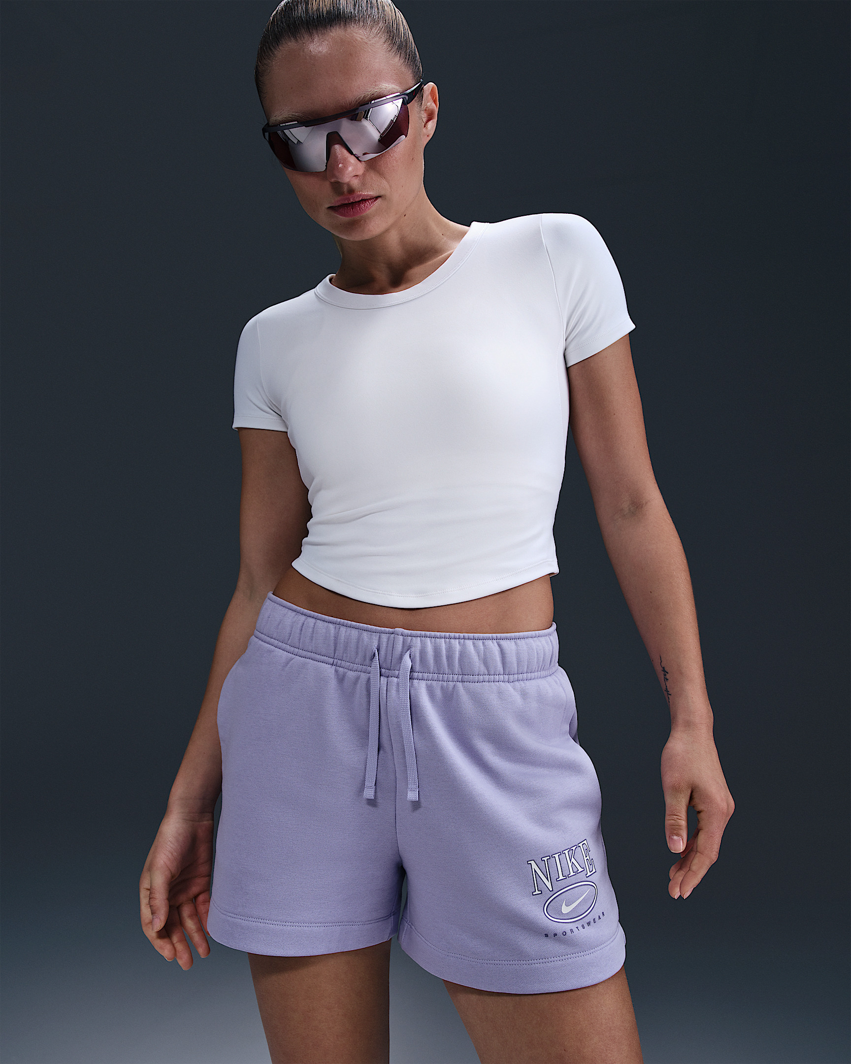 Nike Sportswear Club Fleece Women's Mid-Rise 4" Graphic Shorts - 2
