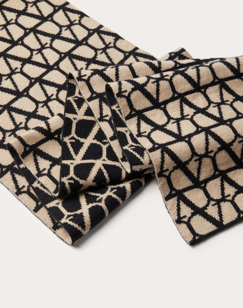Valentino TOILE ICONOGRAPHE CASHMERE AND SILK KNITTED SCARF outlook