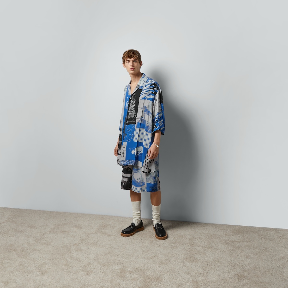 Graphic print viscose sihrt - 2