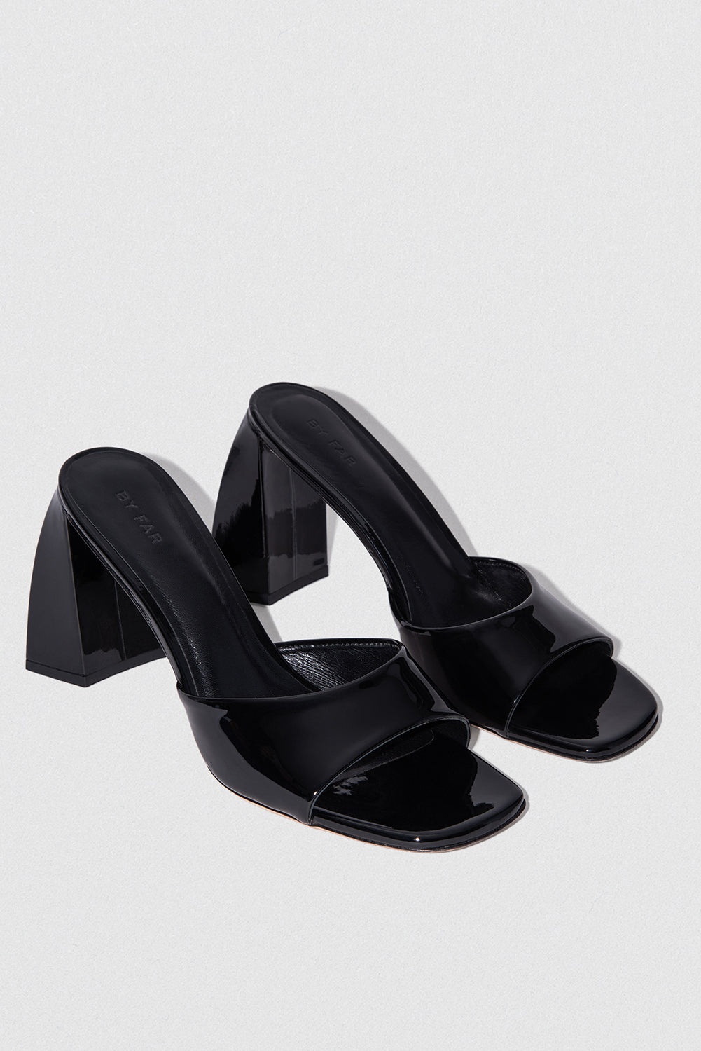 Viva Black Patent Leather – BY FAR