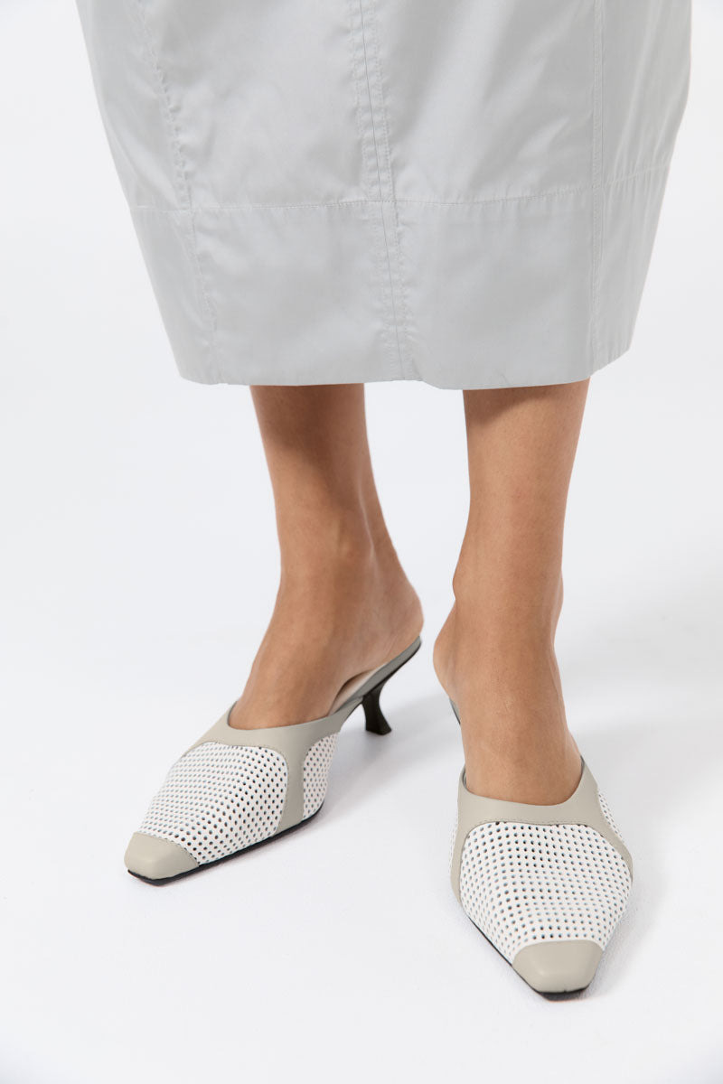 Perforated Heel - Off White - 4