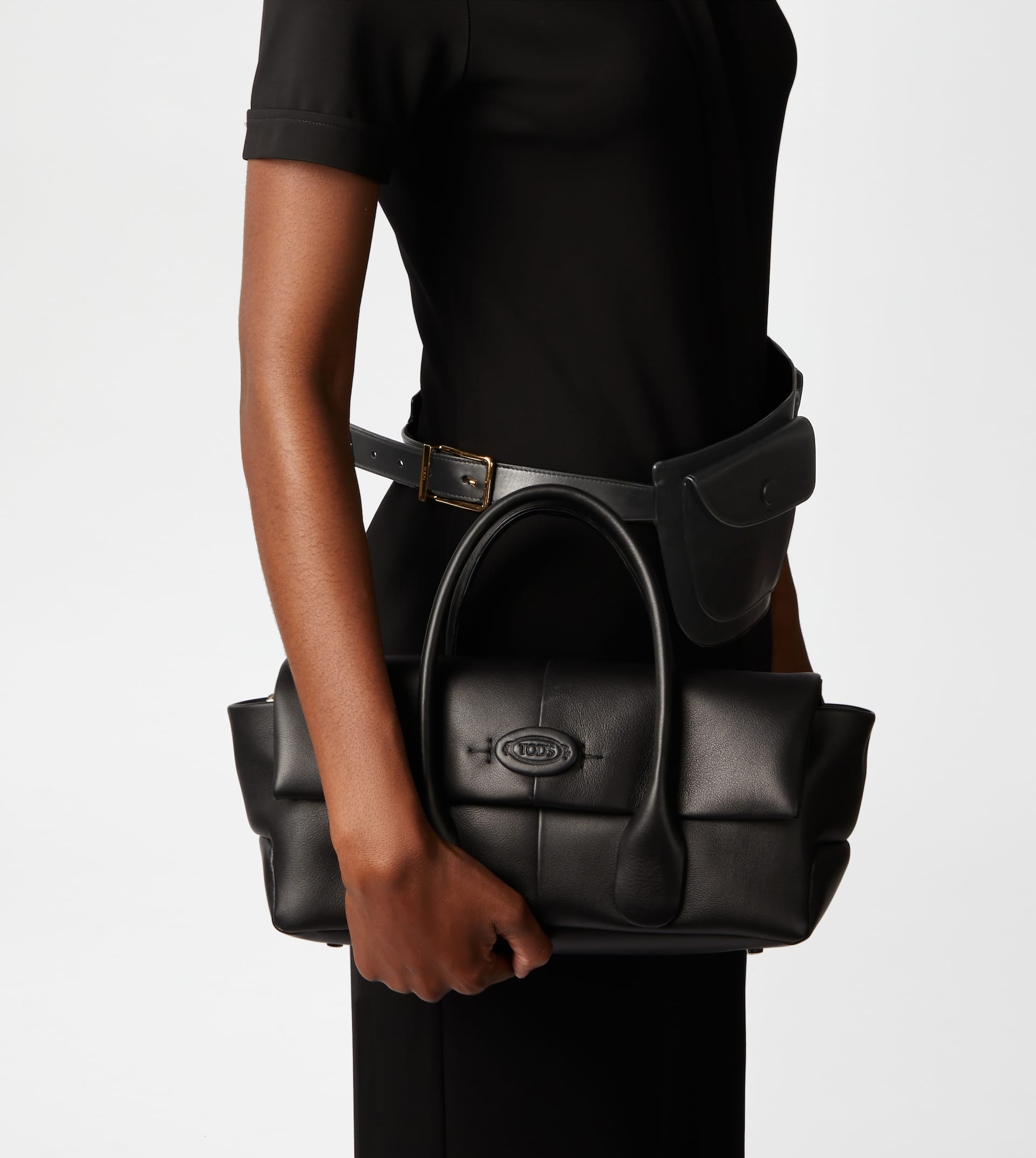 TOD'S DI BAG REVERSE FLAP IN LEATHER SMALL - BLACK - 2