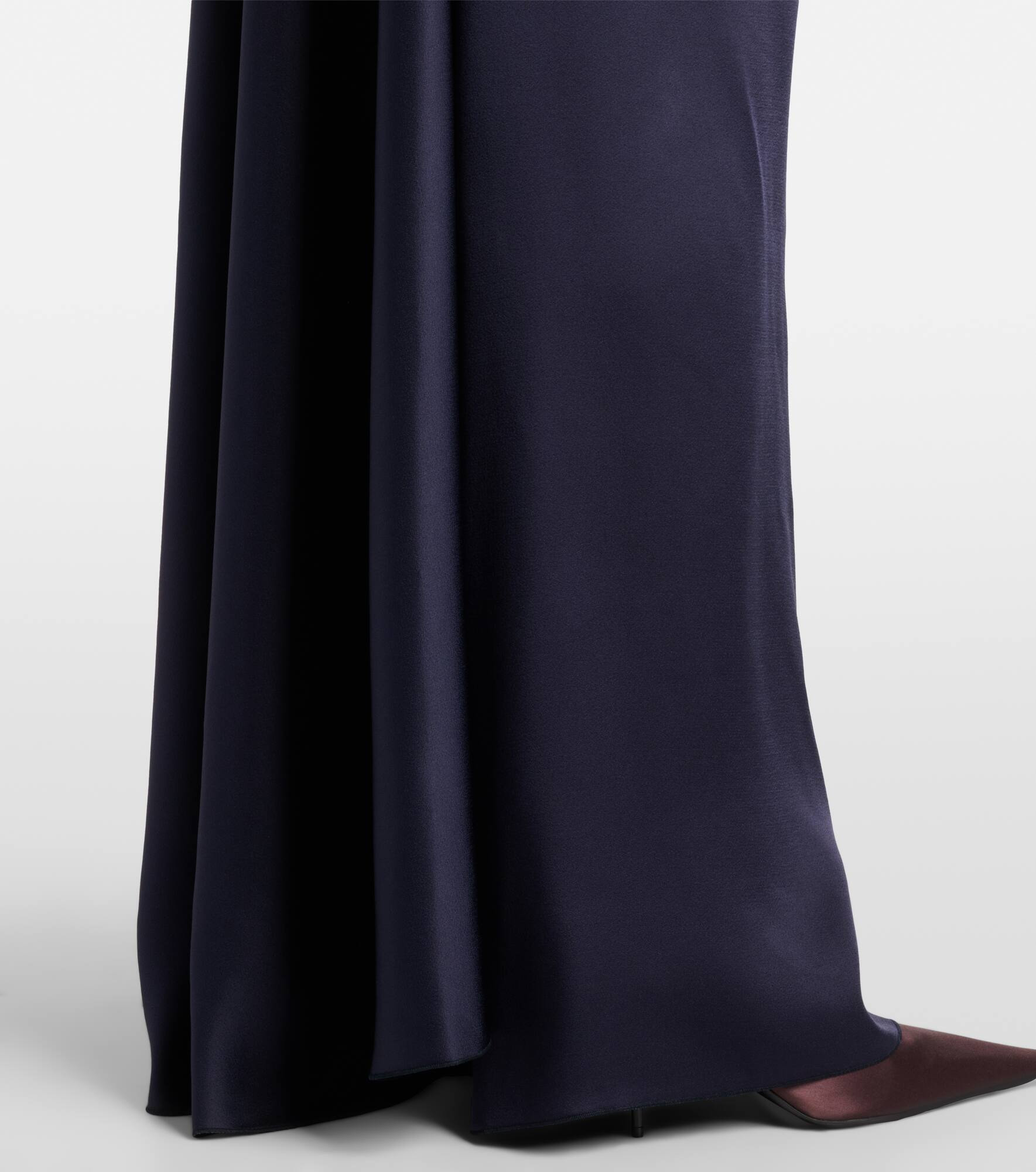 Lace-trimmed satin maxi dress - 5