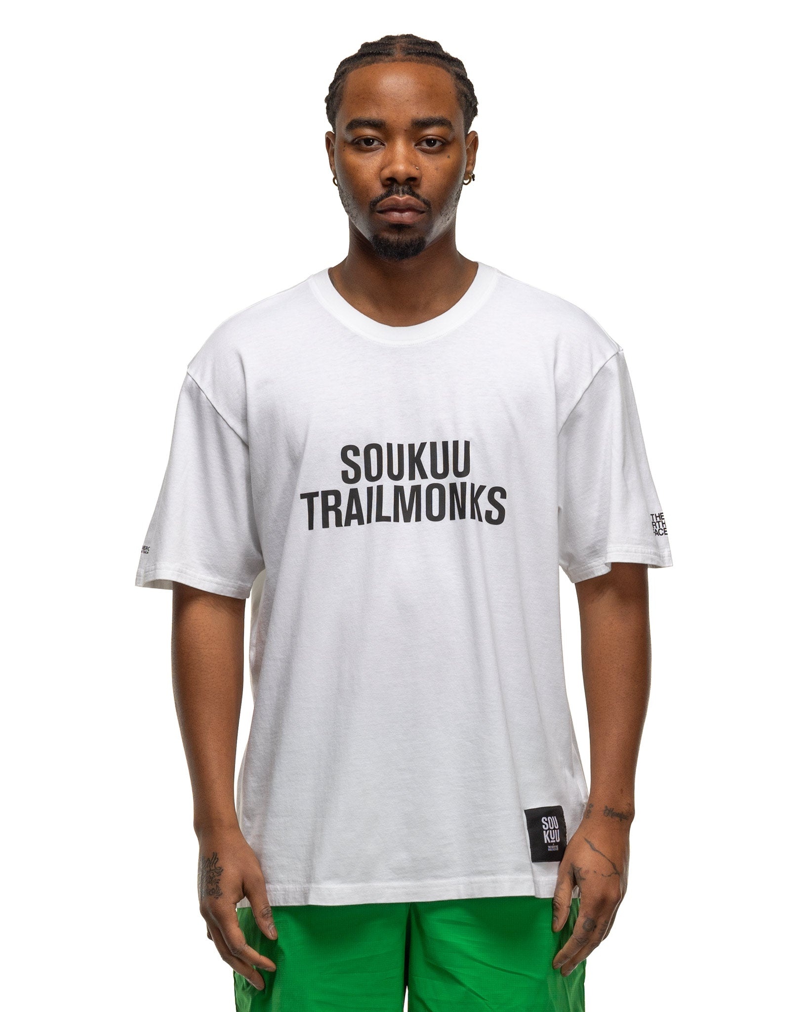 【関税&送料込】The North Face White T-Shirt With Tnf X Yink Unisex TNF X Yinka Ilori Box Graphic T-Shirt | The North Face FI