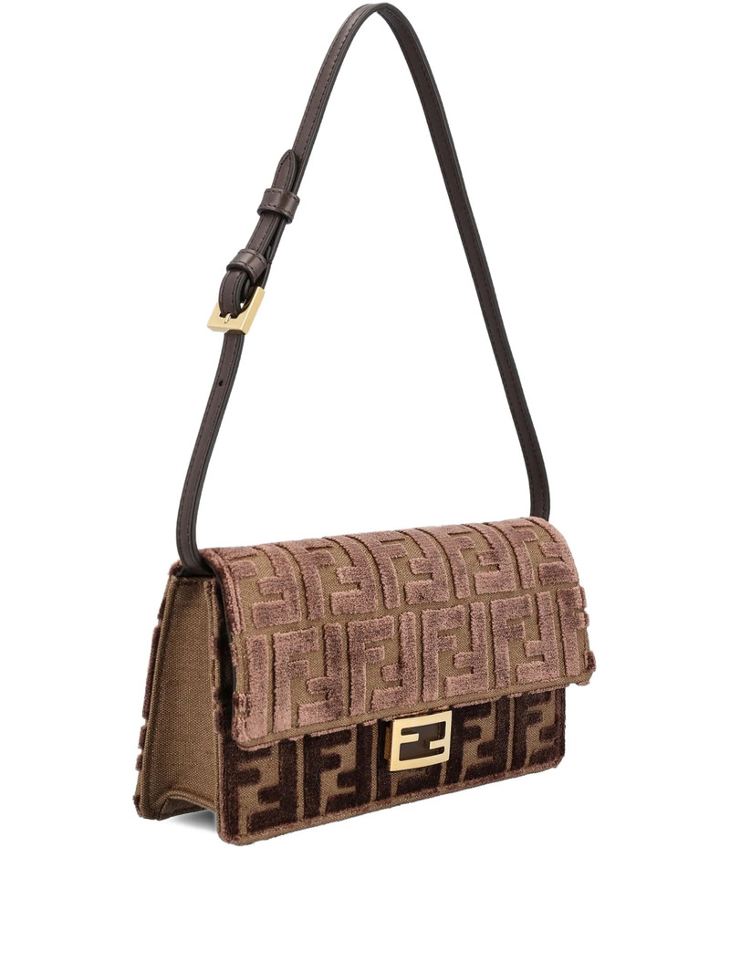 FF-motif chain shoulder bag 3