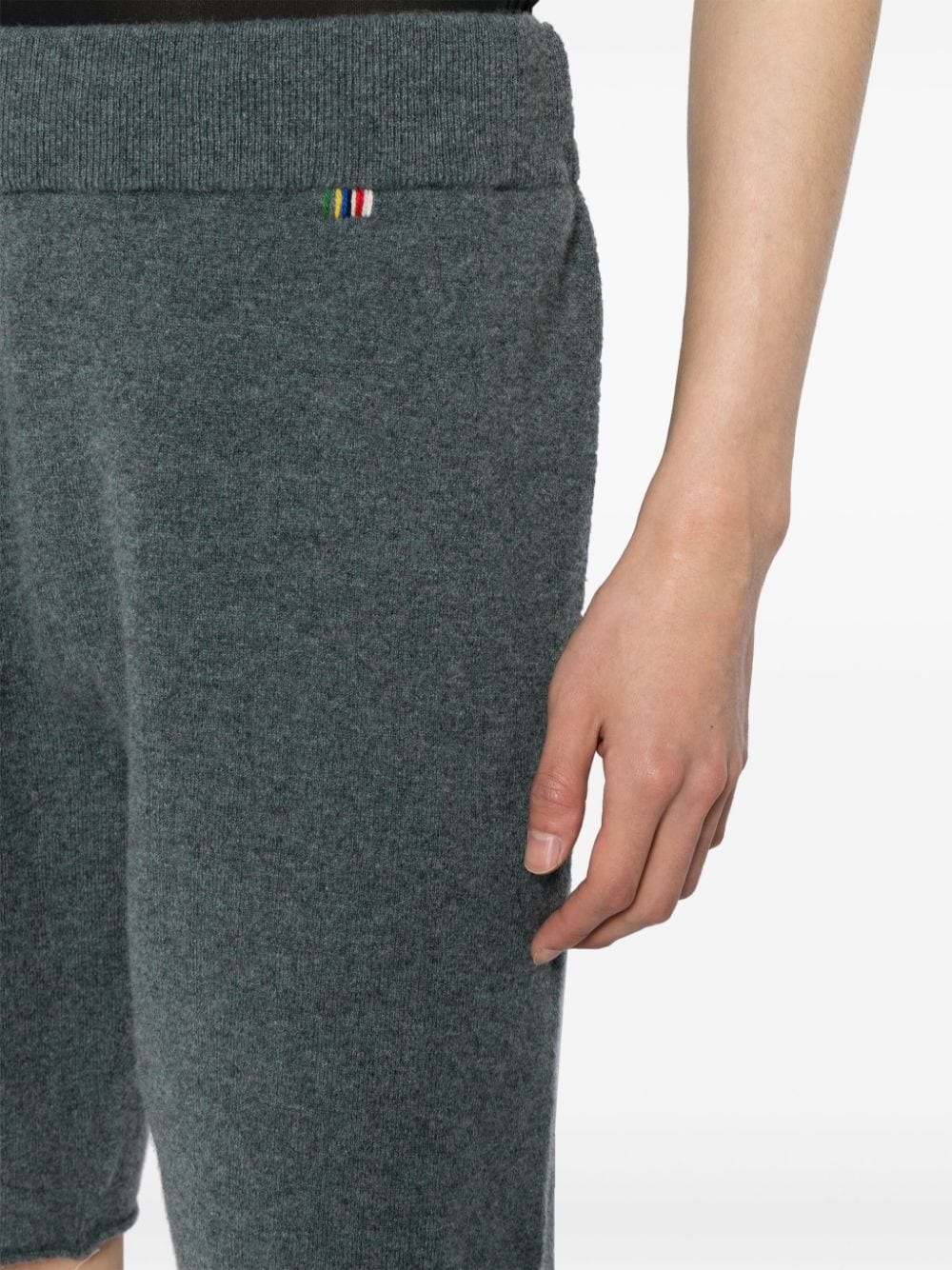 elasticated-waist cashmere-blend track shorts - 6