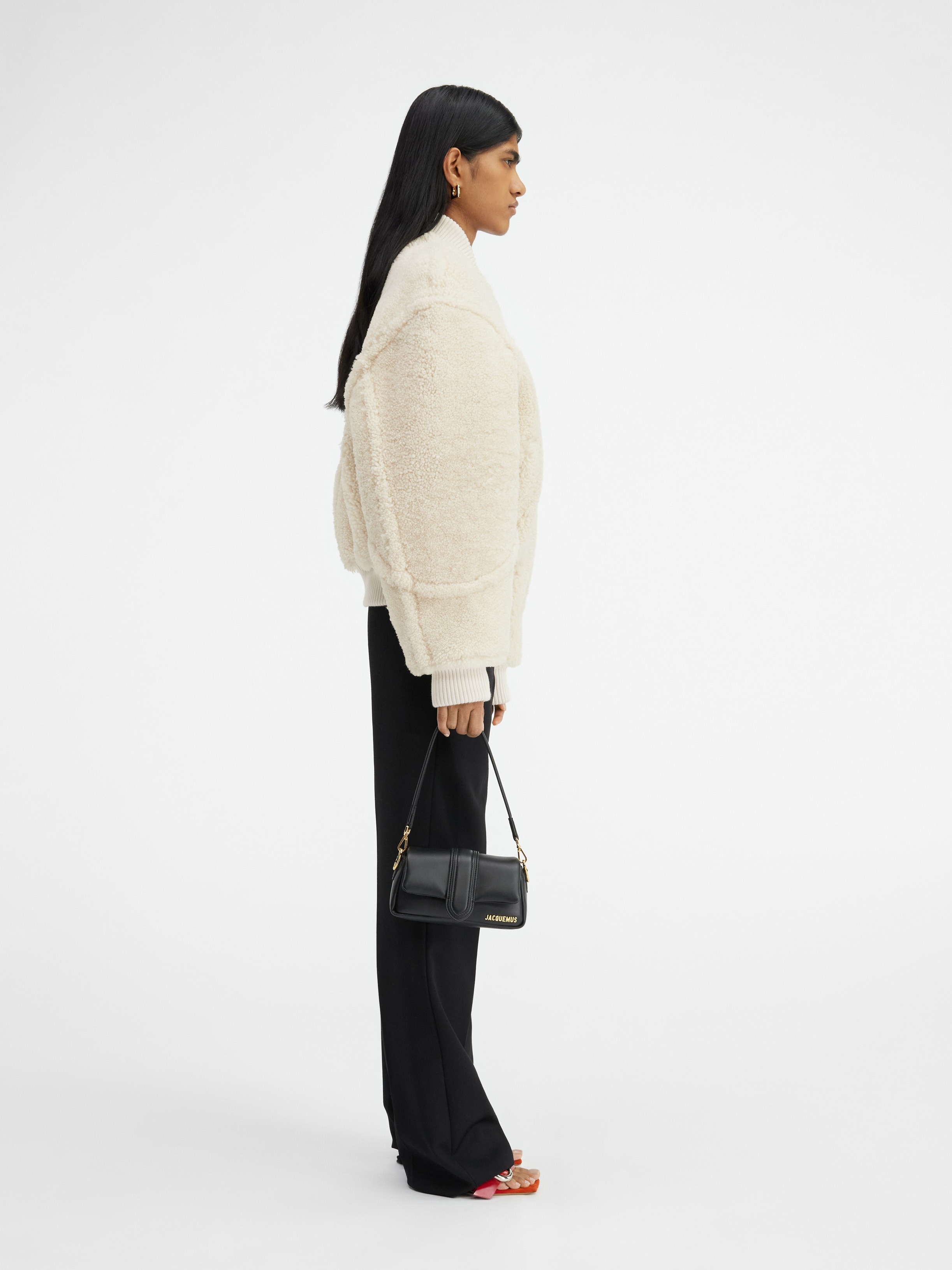 Jacquemus Le Blouson Pilou ラムファージャケット Jacquemus Le Blouson Pilou Shearling Bomber Jacket | White
